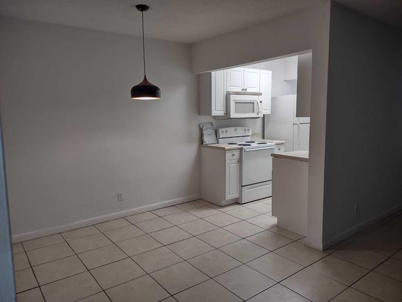 1100 NE 1st Court 305, Hallandale Beach, FL 33009 — photo 5 of 7