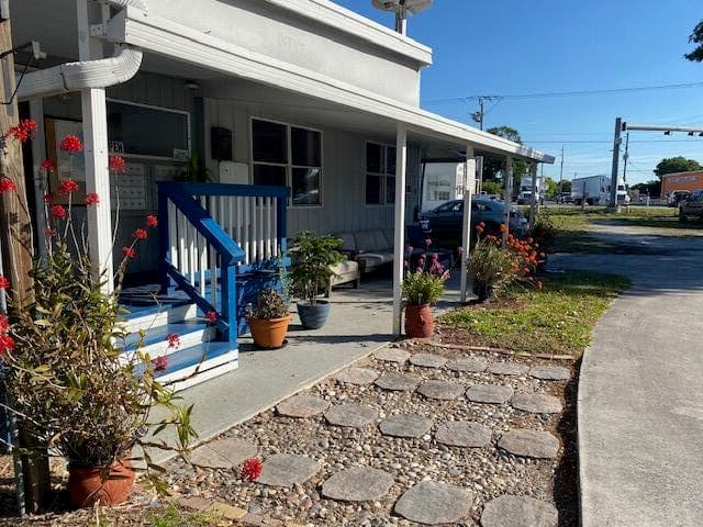 8680 Us Highway 441 SE, Okeechobee, FL 34974 — photo 2 of 17