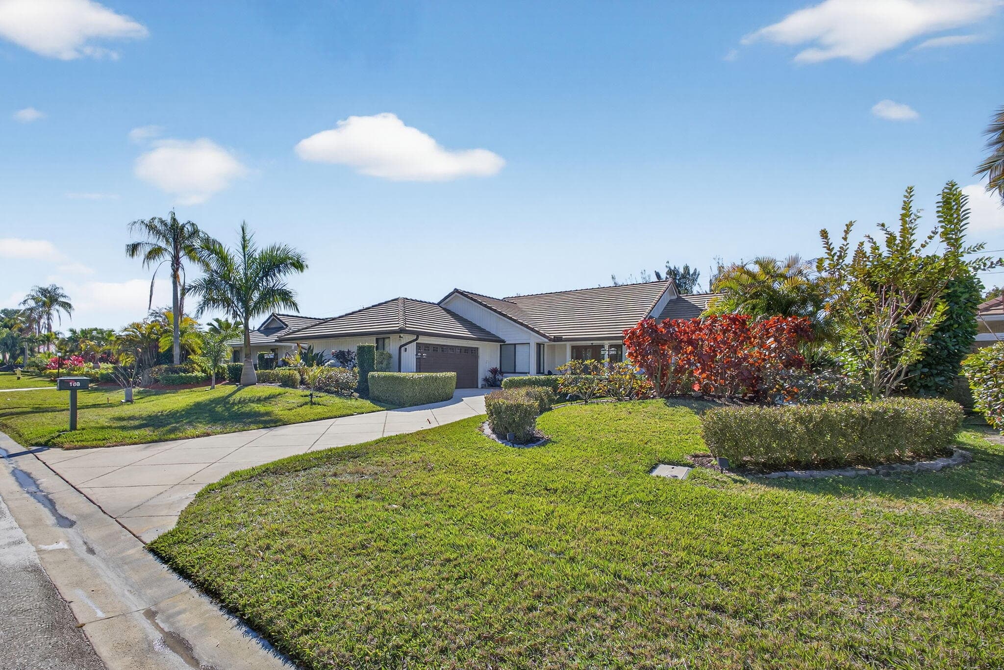 168 Thornton Drive, Palm Beach Gardens, FL 33418 — photo 3 of 51