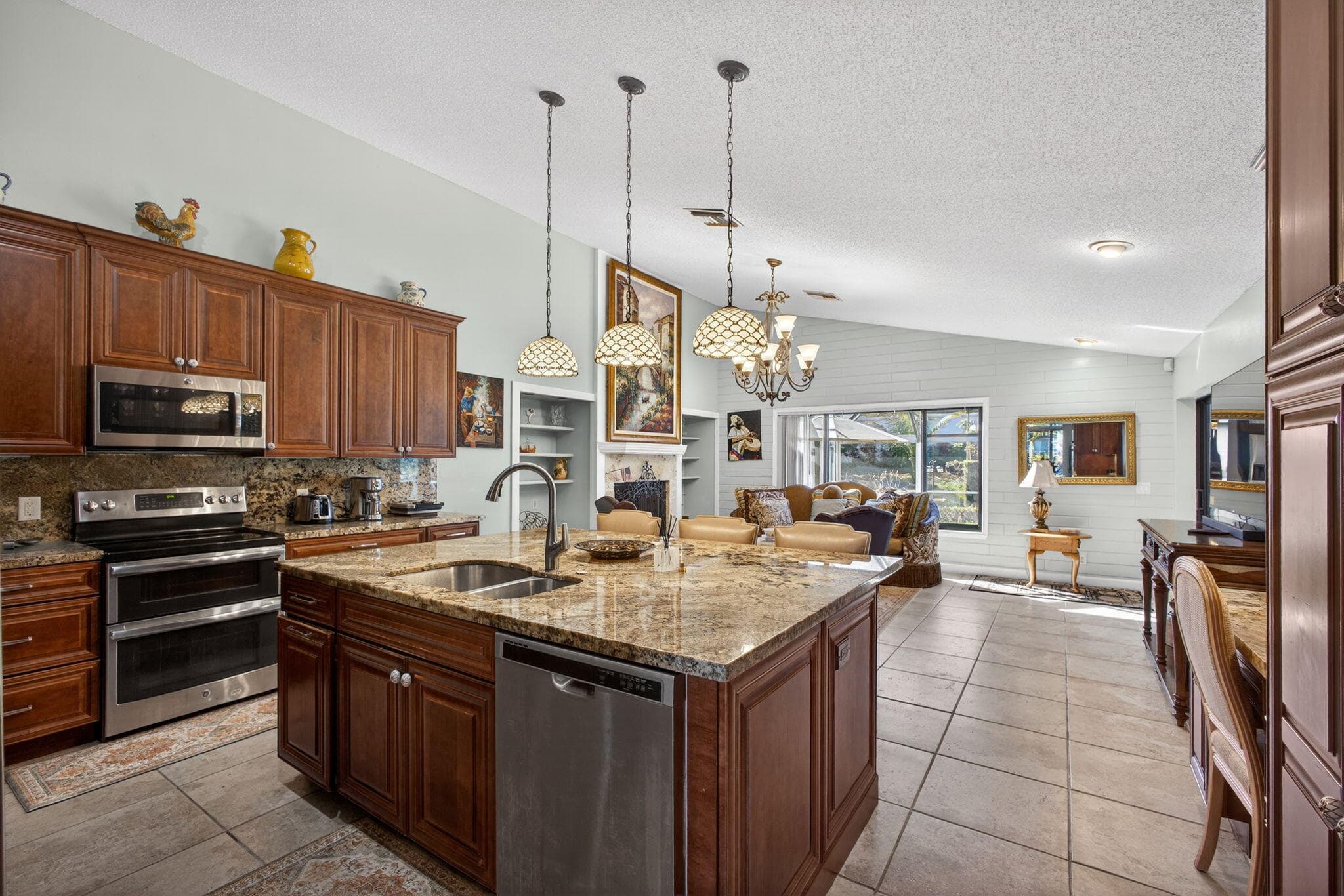 168 Thornton Drive, Palm Beach Gardens, FL 33418 — photo 10 of 51