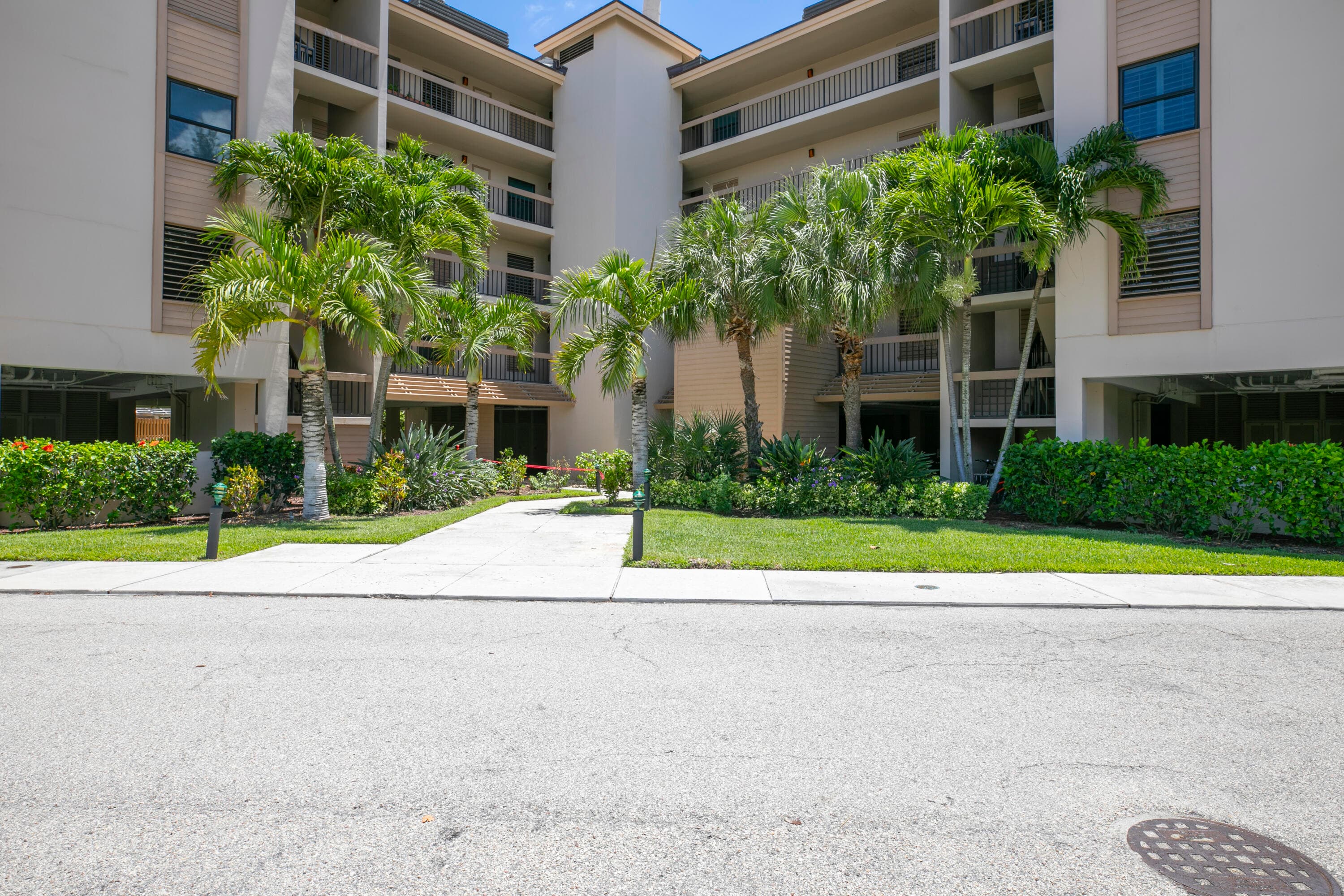 2491 NE Ocean Boulevard 106, Stuart, FL 34996 — photo 11 of 49