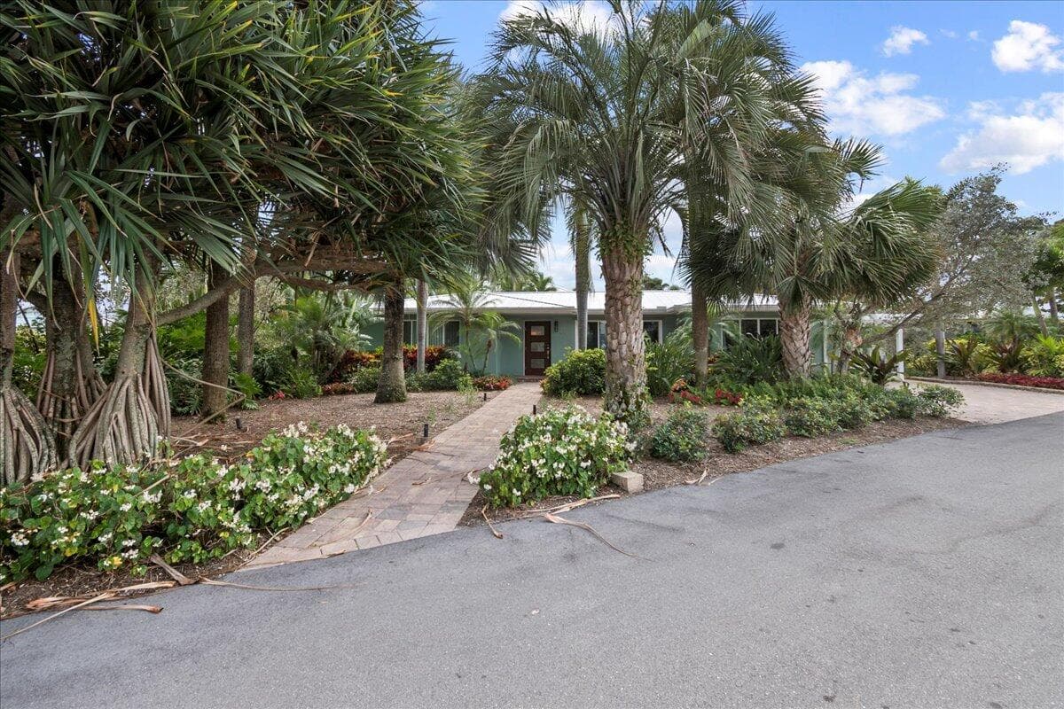440 Jupiter Lane, Juno Beach, FL 33408 — photo 7 of 34