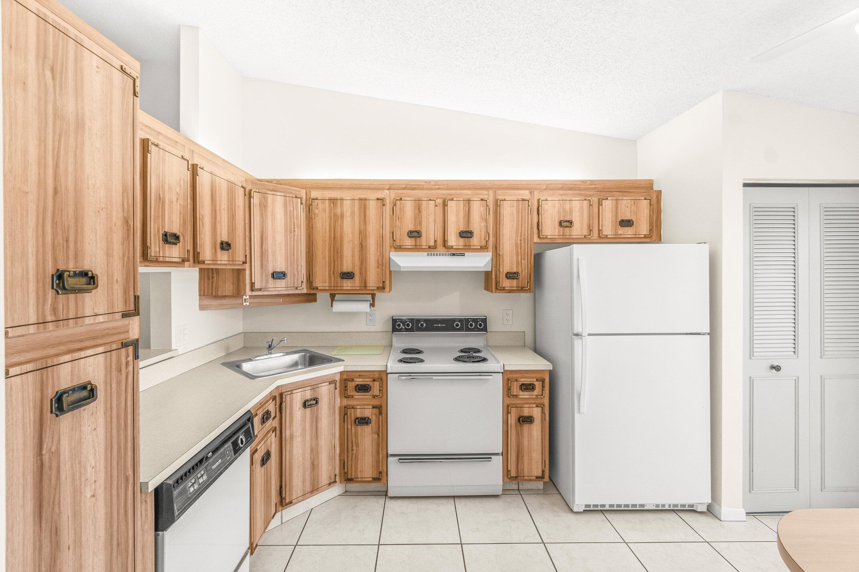 704 Sunny Pine Way C, Greenacres, FL 33415 — photo 10 of 40