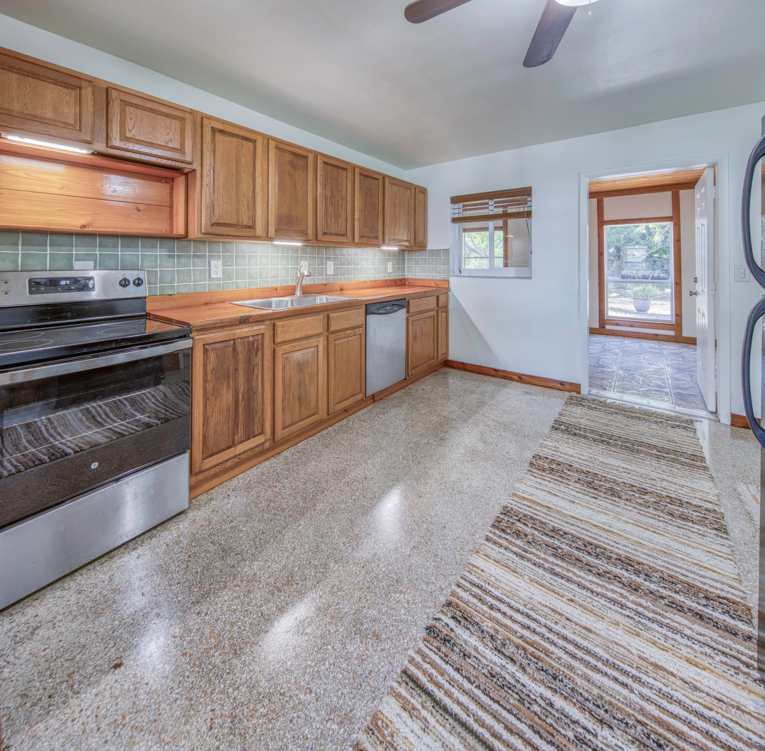 341 Pinewood Street, Lantana, FL 33462 — photo 3 of 20