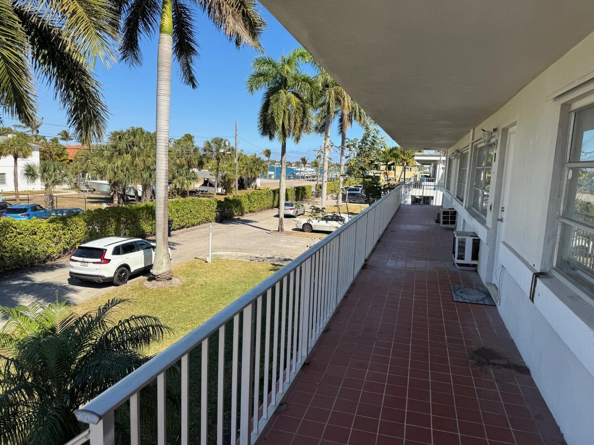 4800 N Flagler Drive 3, West Palm Beach, FL 33407 — photo 5 of 33
