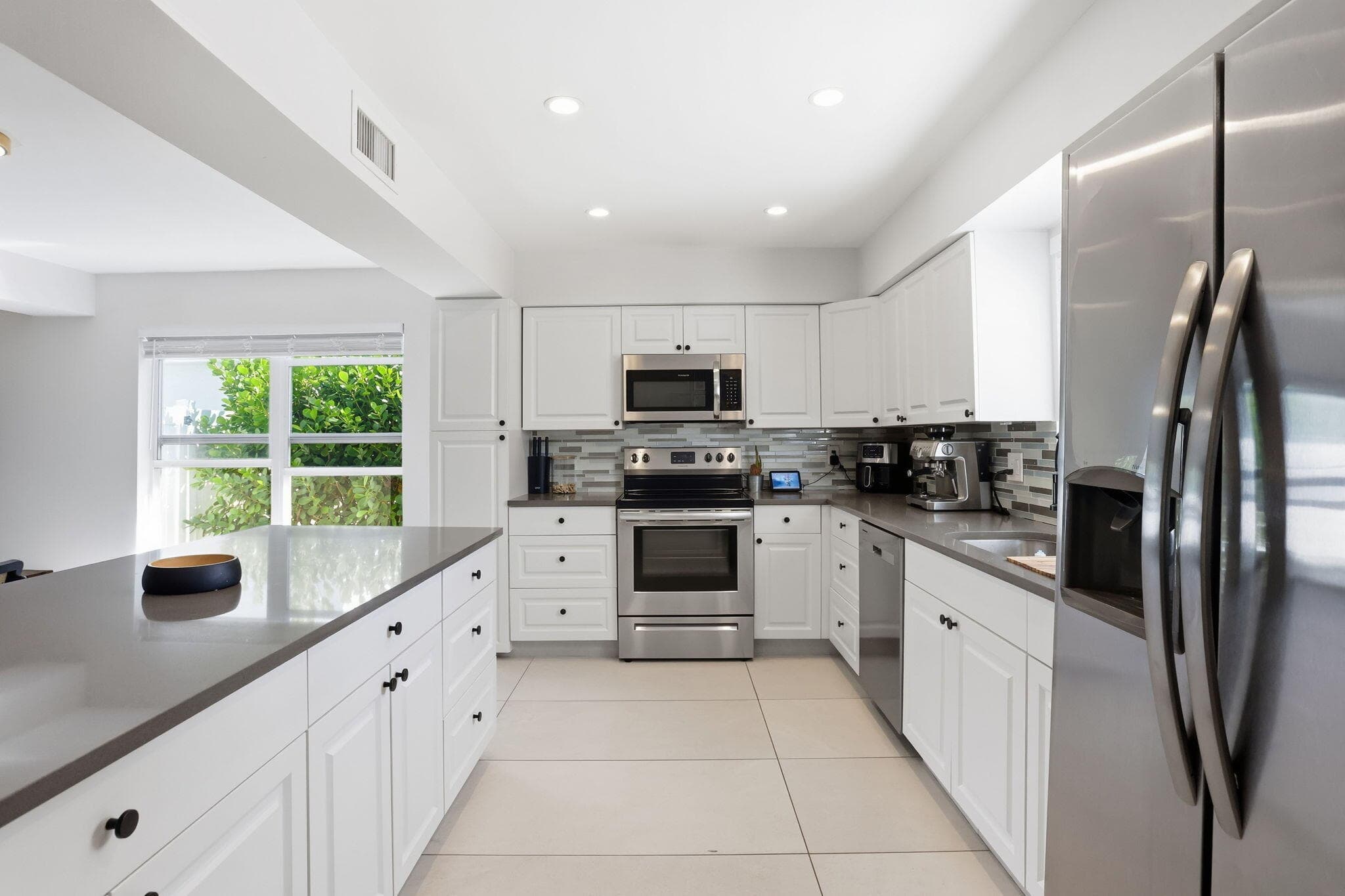 2522 Bessie Street, Delray Beach, FL 33444 — photo 6 of 41