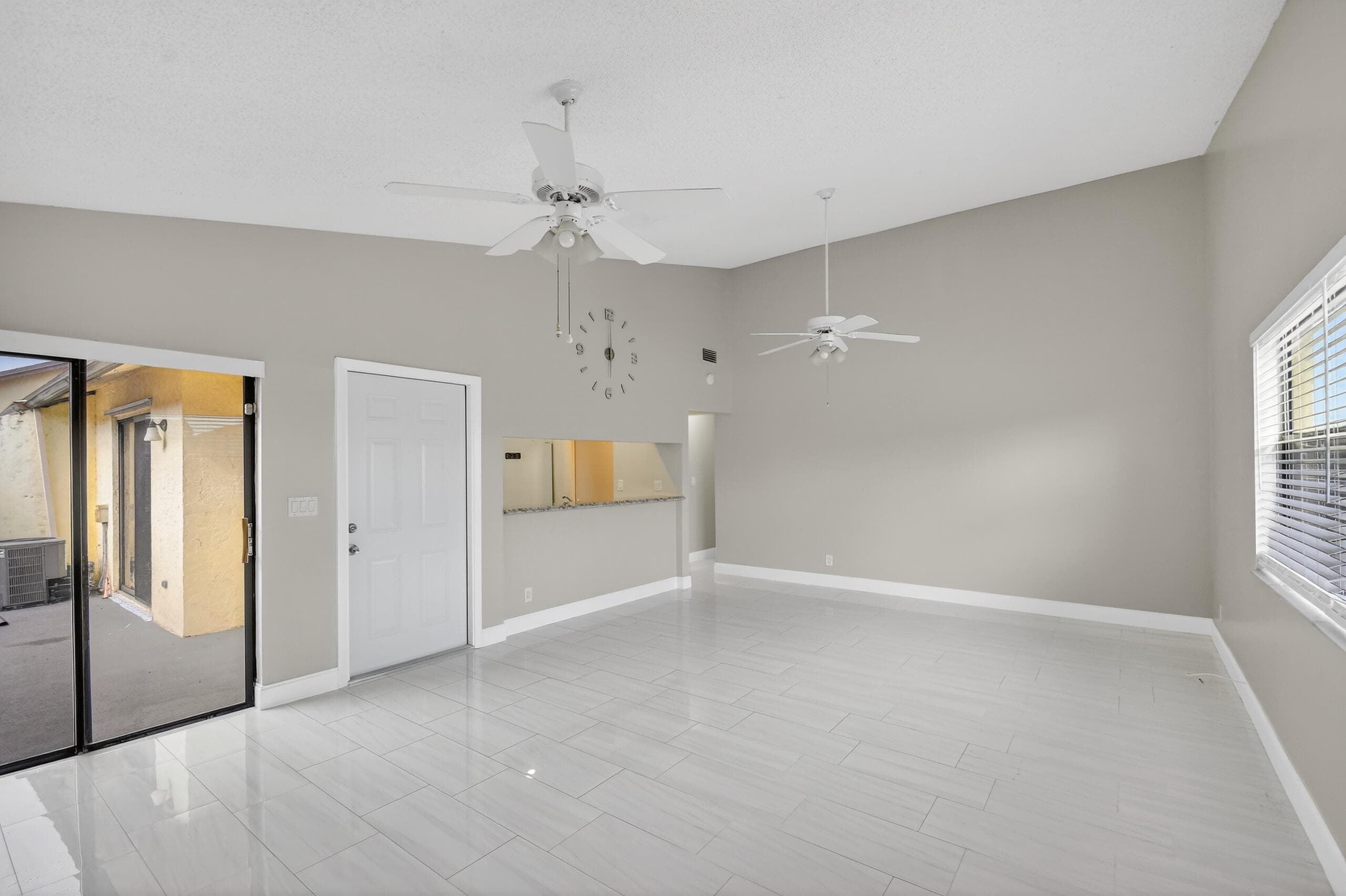484 Springdale Circle 48d, Palm Springs, FL 33461 — photo 9 of 59