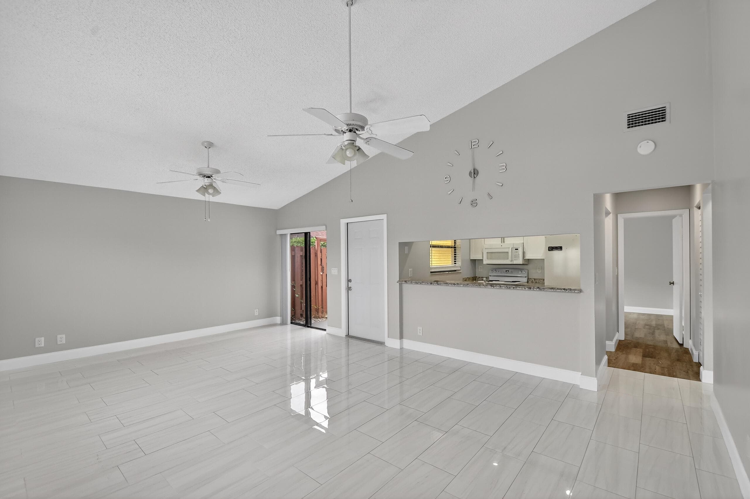 484 Springdale Circle 48d, Palm Springs, FL 33461 — photo 10 of 59