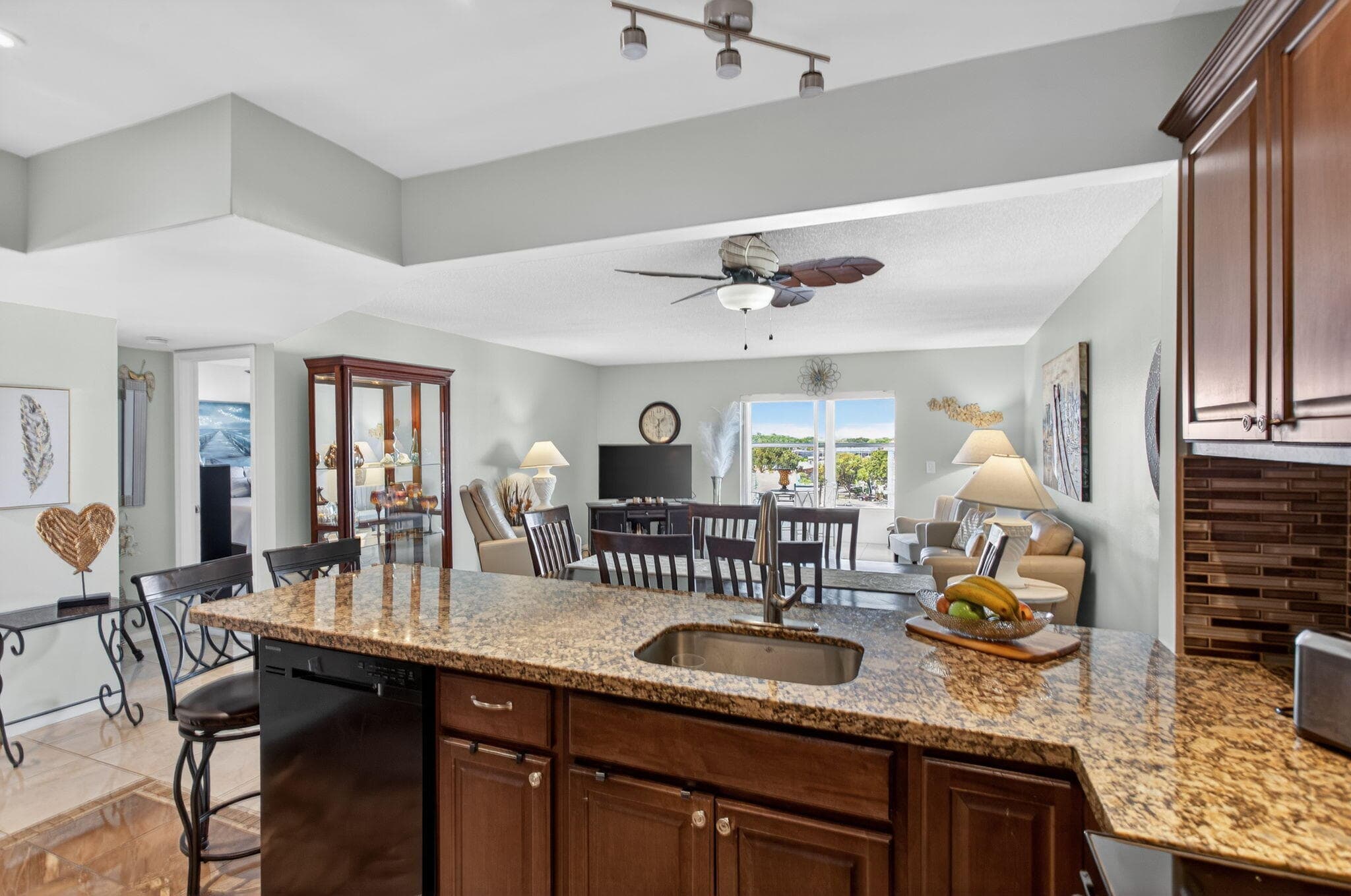 4751 NW 21st Street 610, Lauderhill, FL 33313 — photo 4 of 32