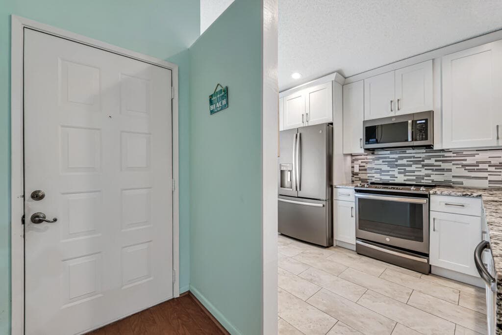 6235 Kings Gate Circle, Delray Beach, FL 33484 — photo 7 of 64