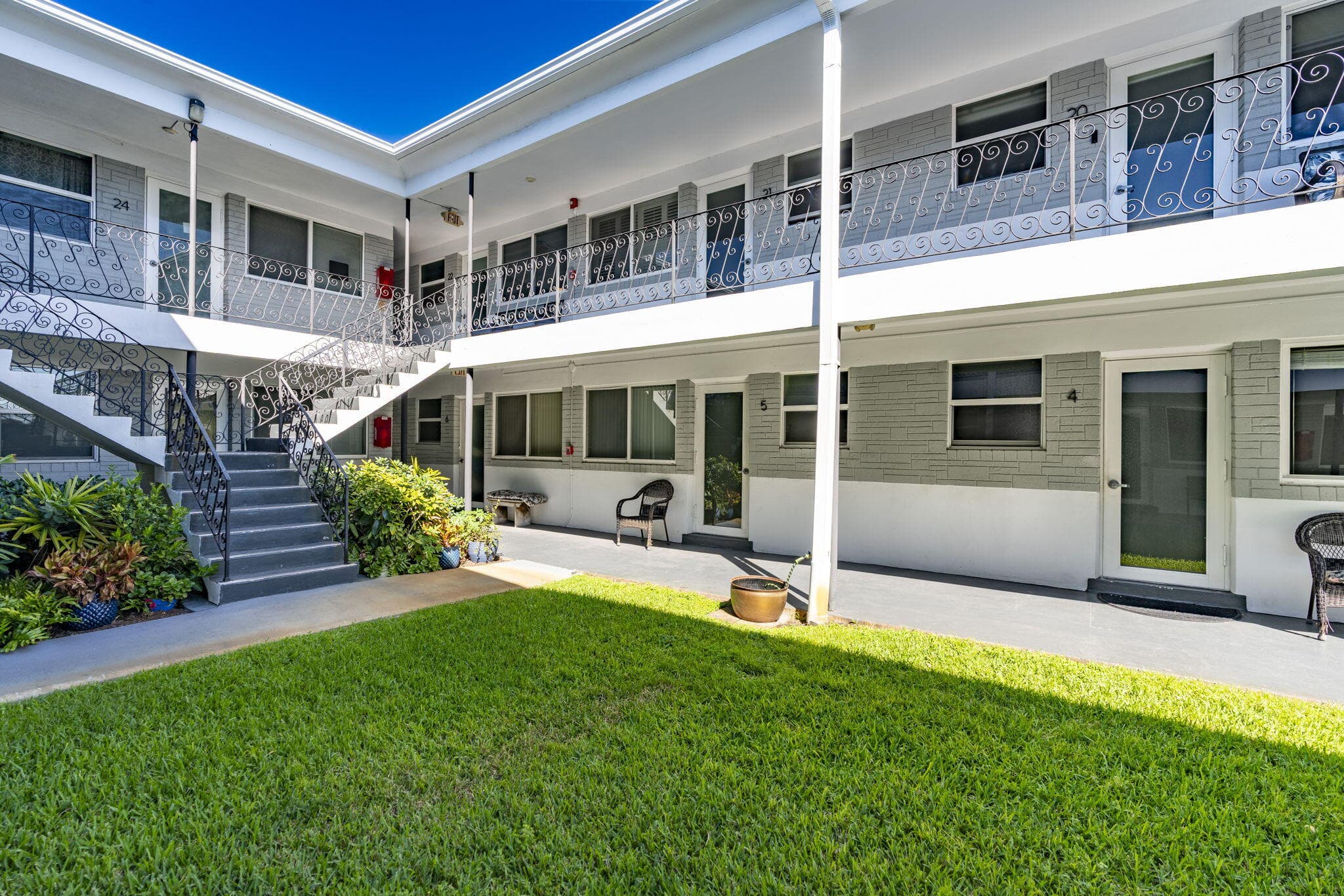 302 Lake Osborne Drive 5, Lake Worth Beach, FL 33461 — photo 8 of 56