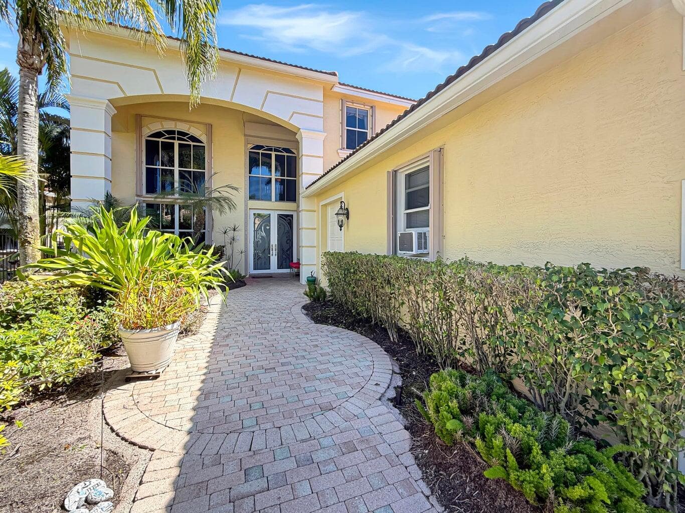 10891 Northgreen Drive, Lake Worth, FL 33449 — photo 3 of 44