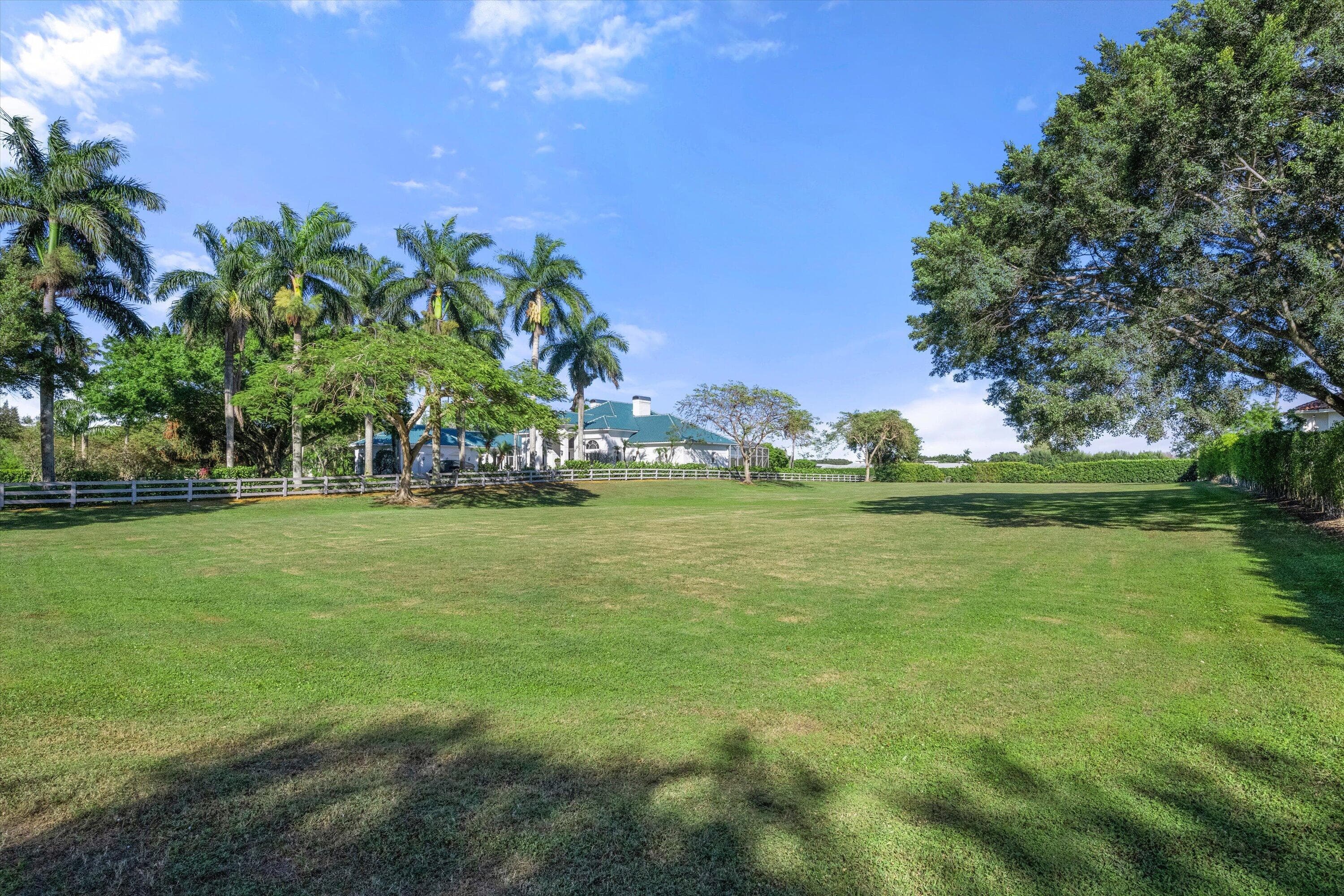 3250 Santa Barbara Drive, Wellington, FL 33414 — photo 4 of 6