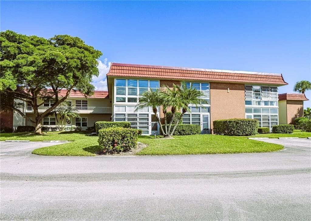 1 Vista Palm Lane 207, Vero Beach, FL 32962 — photo 34 of 36