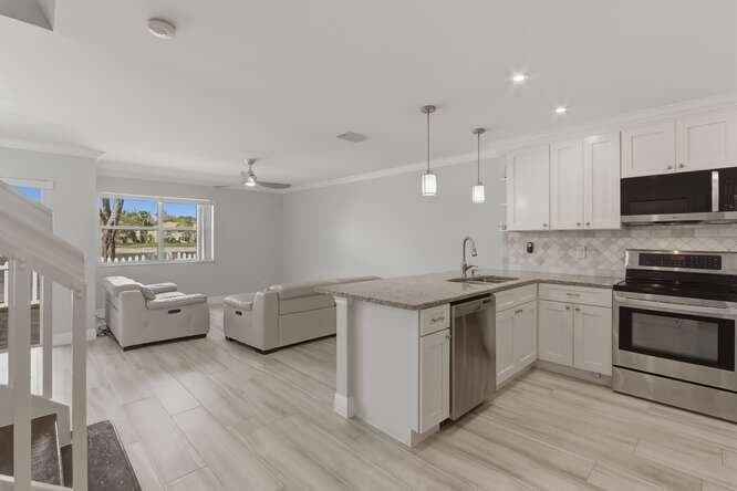 1218 Imperial Lake Road, West Palm Beach, FL 33413 — photo 7 of 32