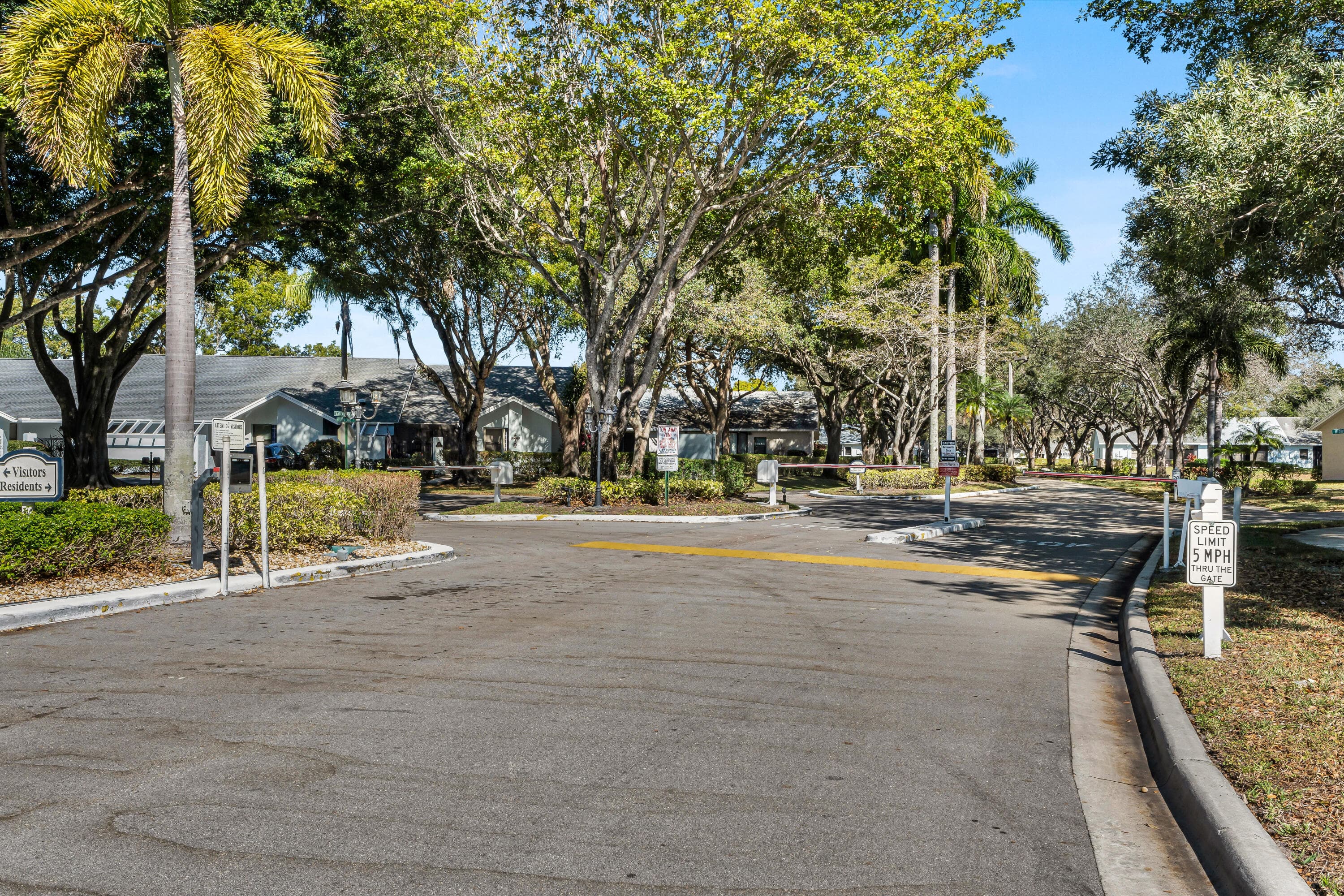 10980 Lake Front Place, Boca Raton, FL 33498 — photo 32 of 43