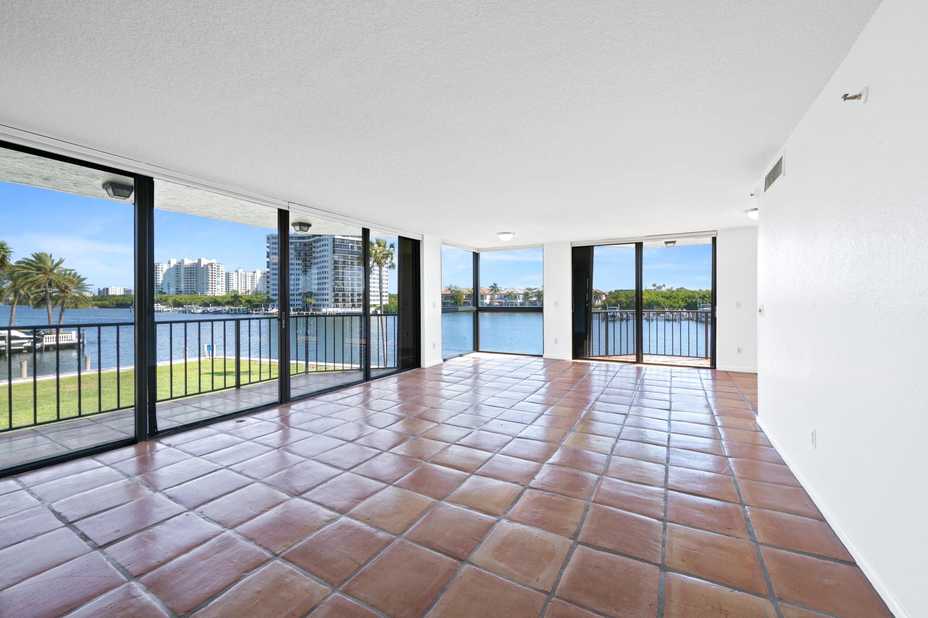 899 Jeffery Street 214, Boca Raton, FL 33487 — photo 8 of 61