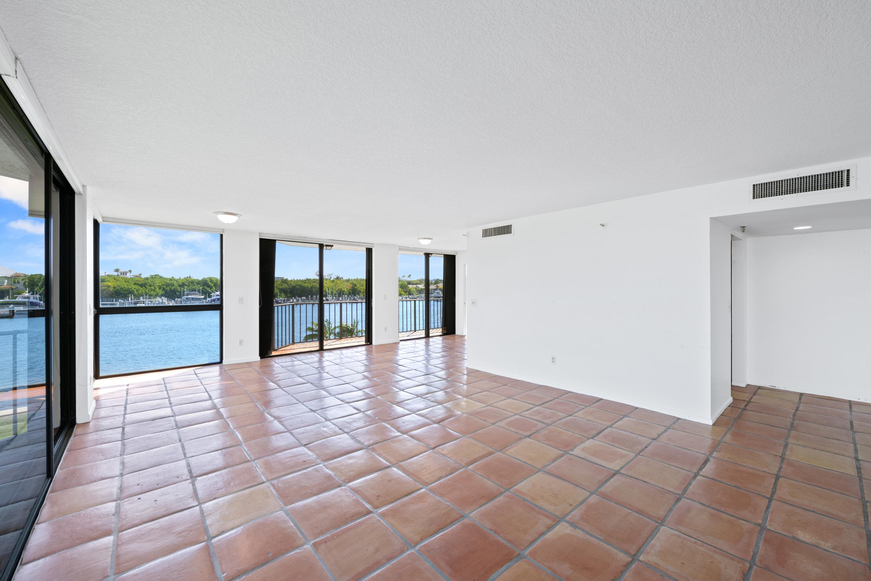 899 Jeffery Street 214, Boca Raton, FL 33487 — photo 12 of 61