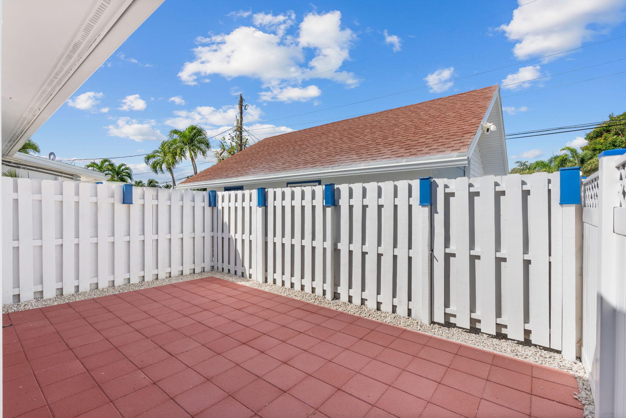 1541 NE 15th Avenue 1541, Fort Lauderdale, FL 33304 — photo 3 of 28