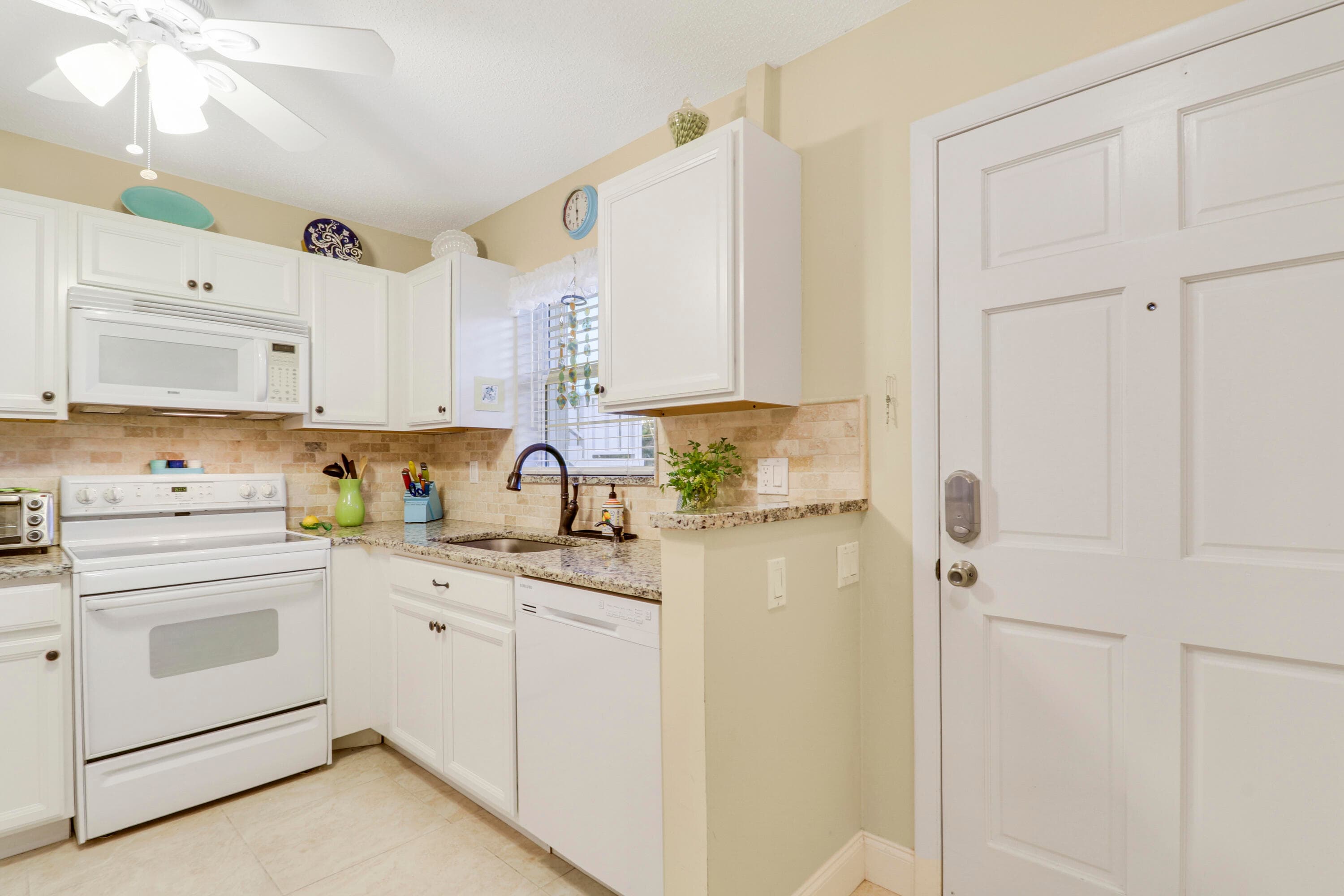 2929 SE Ocean Boulevard 112-2, Stuart, FL 34996 — photo 14 of 36