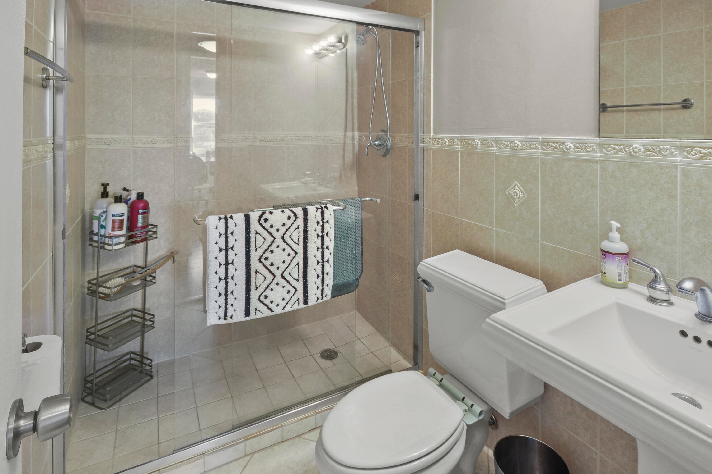 2936 Lake Shore Drive 310, Riviera Beach, FL 33404 — photo 13 of 23