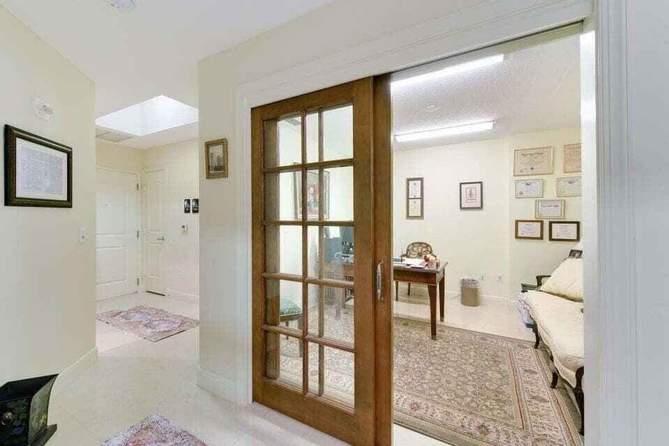 701 S Olive Avenue 117, West Palm Beach, FL 33401 — photo 10 of 47
