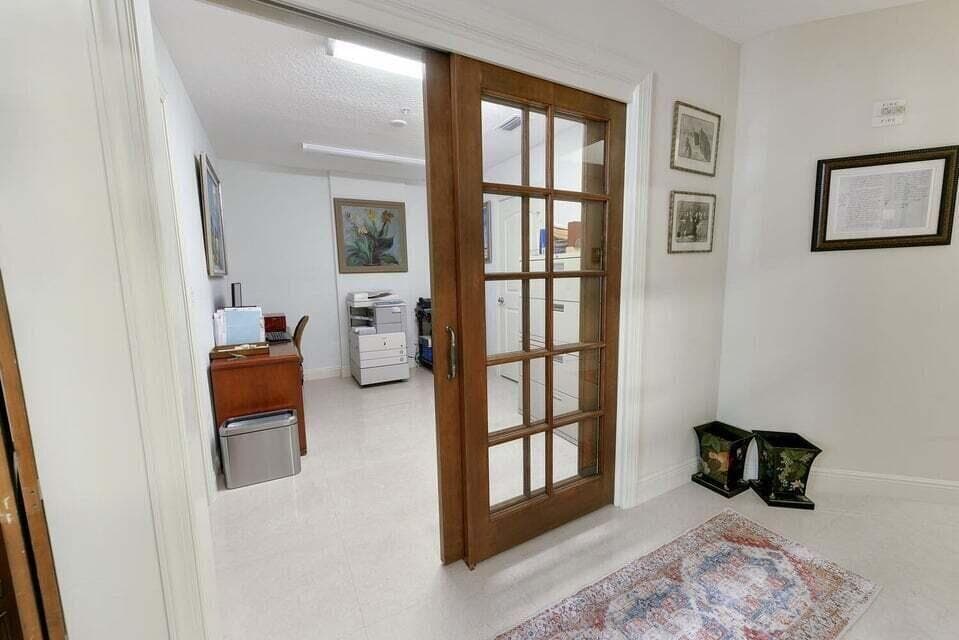 701 S Olive Avenue 117, West Palm Beach, FL 33401 — photo 12 of 47