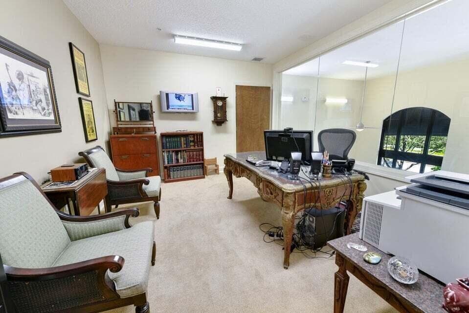 701 S Olive Avenue 117, West Palm Beach, FL 33401 — photo 25 of 47