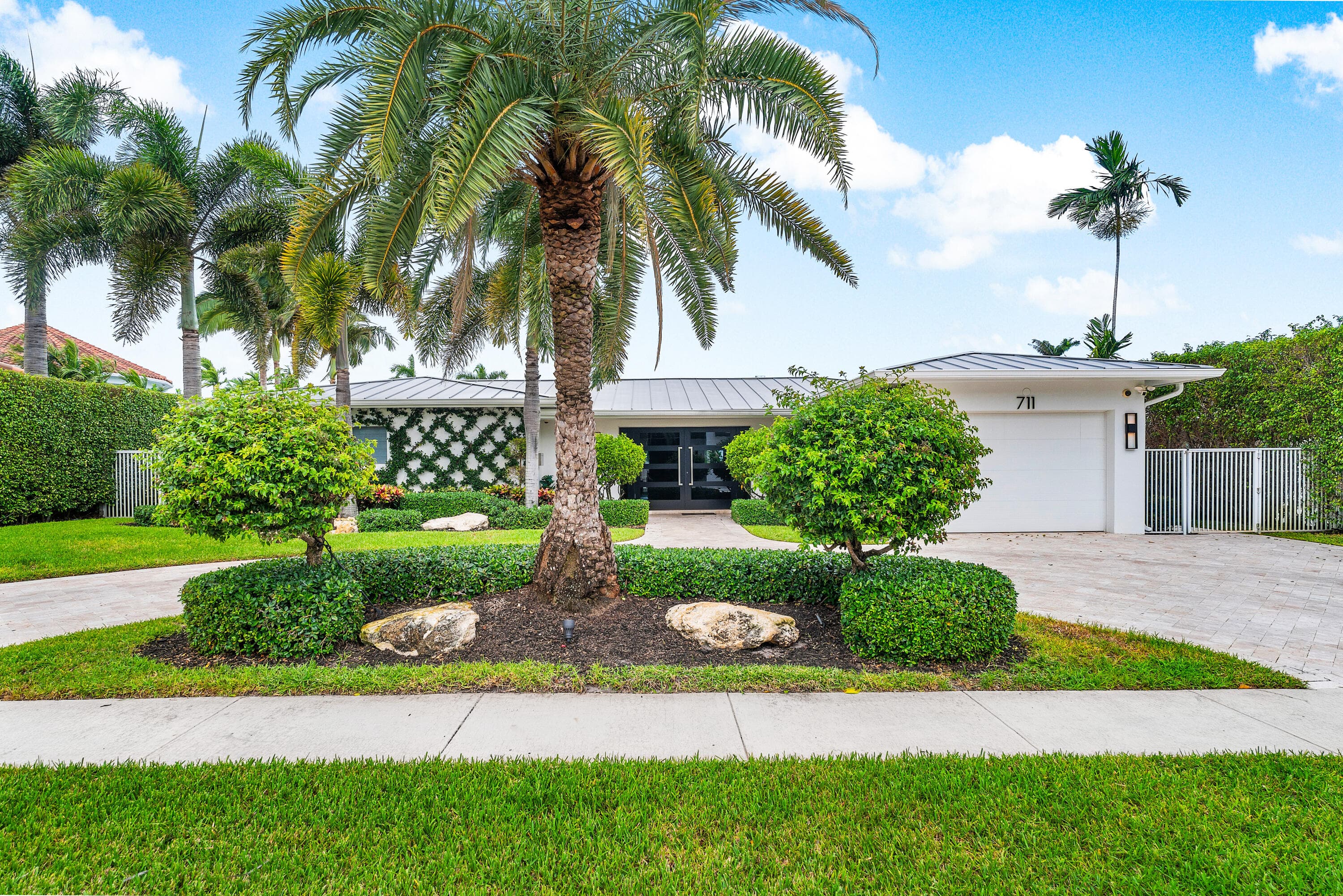 711 NE 69th Street, Boca Raton, FL 33487 — photo 3 of 34