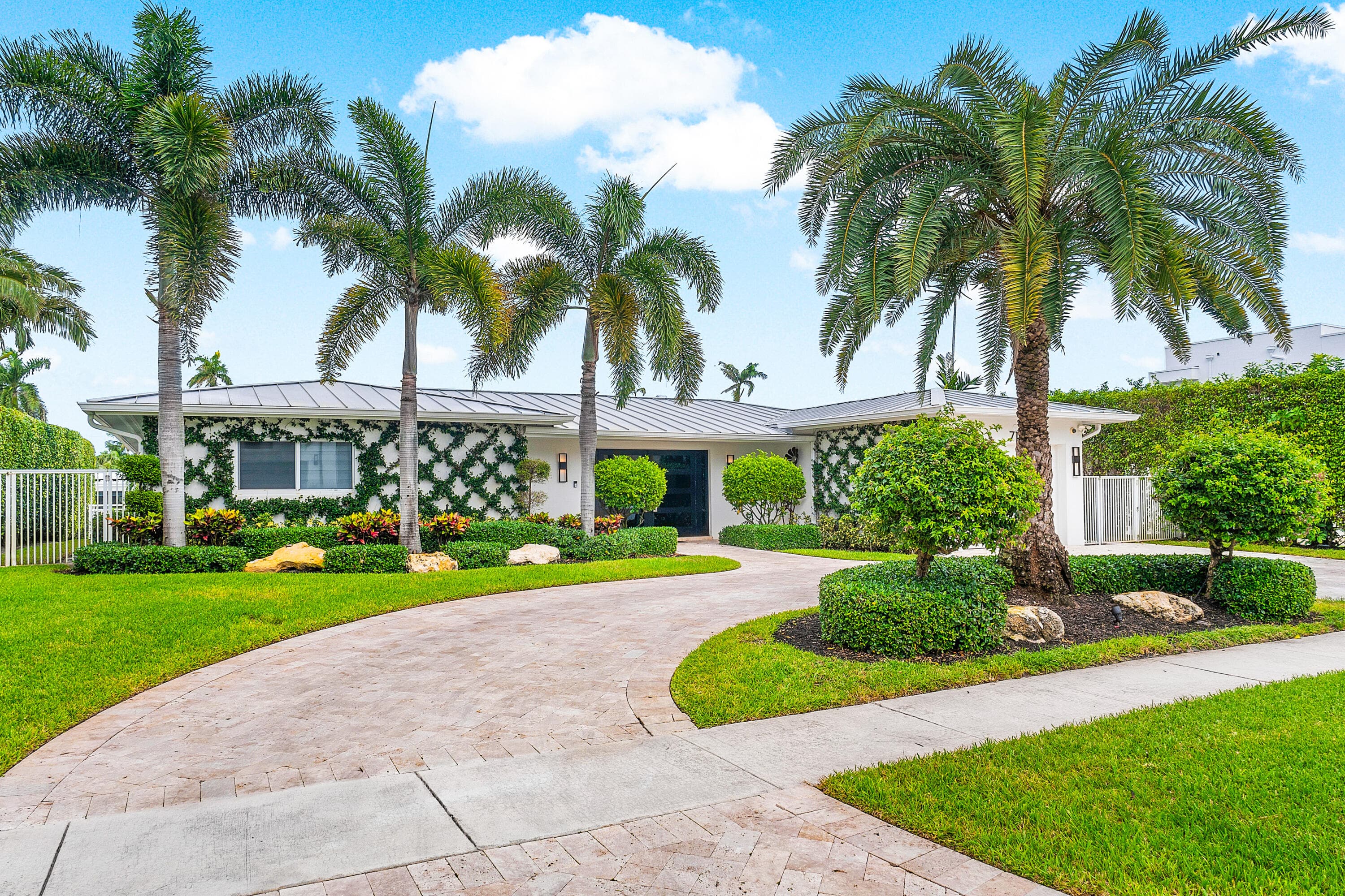 711 NE 69th Street, Boca Raton, FL 33487 — photo 1 of 34