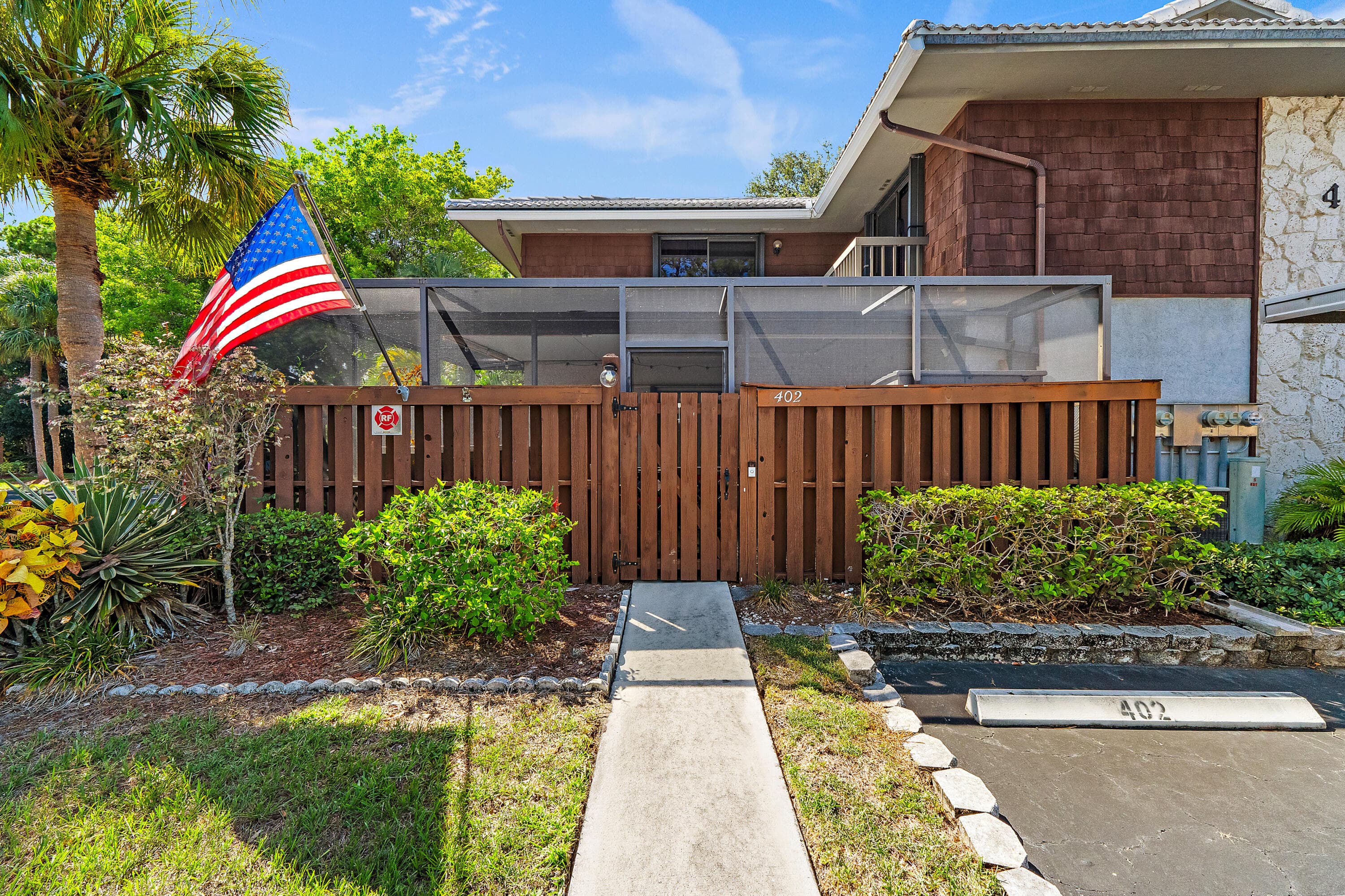 402 SE Castle Court, Port St. Lucie, FL 34952 — photo 31 of 32