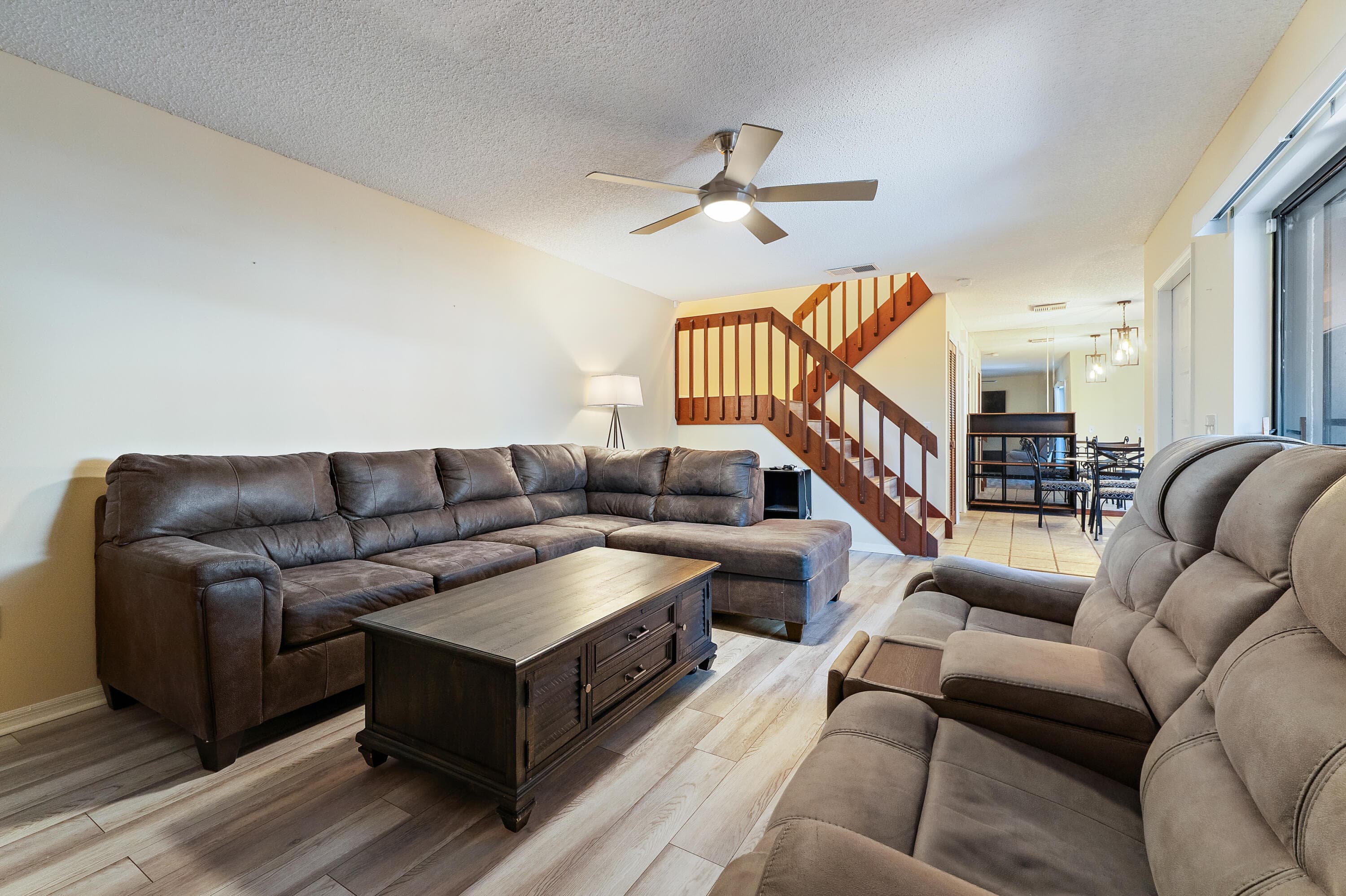 402 SE Castle Court, Port St. Lucie, FL 34952 — photo 4 of 32