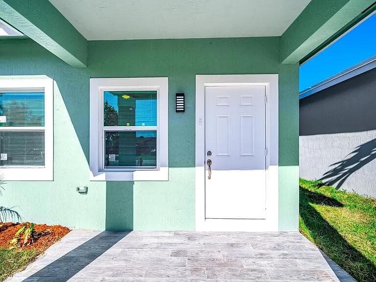 2714 Nokomis Avenue, West Palm Beach, FL 33409 — photo 1 of 20