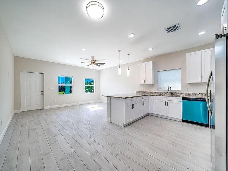 2714 Nokomis Avenue, West Palm Beach, FL 33409 — photo 8 of 20