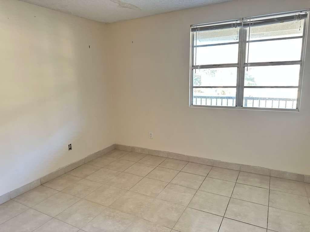 1239 SW 46th Avenue 906, Pompano Beach, FL 33069 — photo 4 of 21