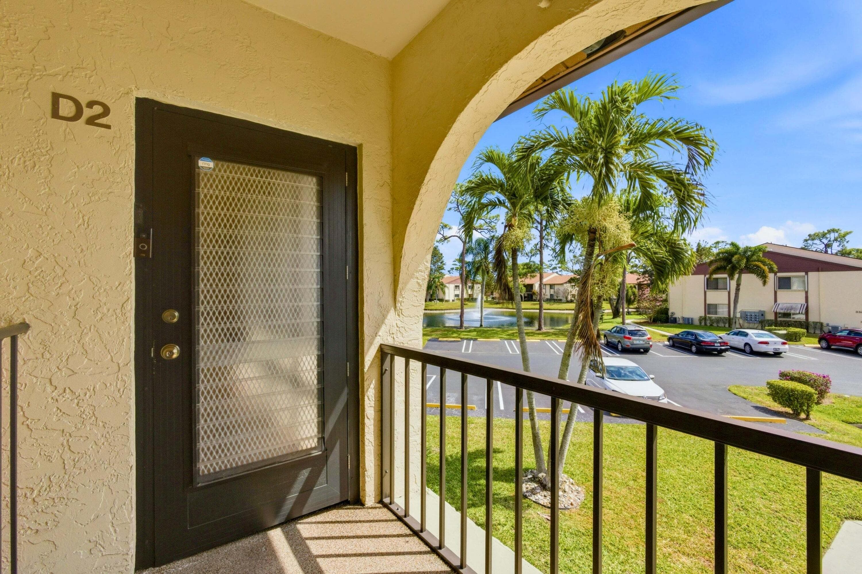 331 Knotty Pine Circle D-2, Greenacres, FL 33463 — photo 6 of 42