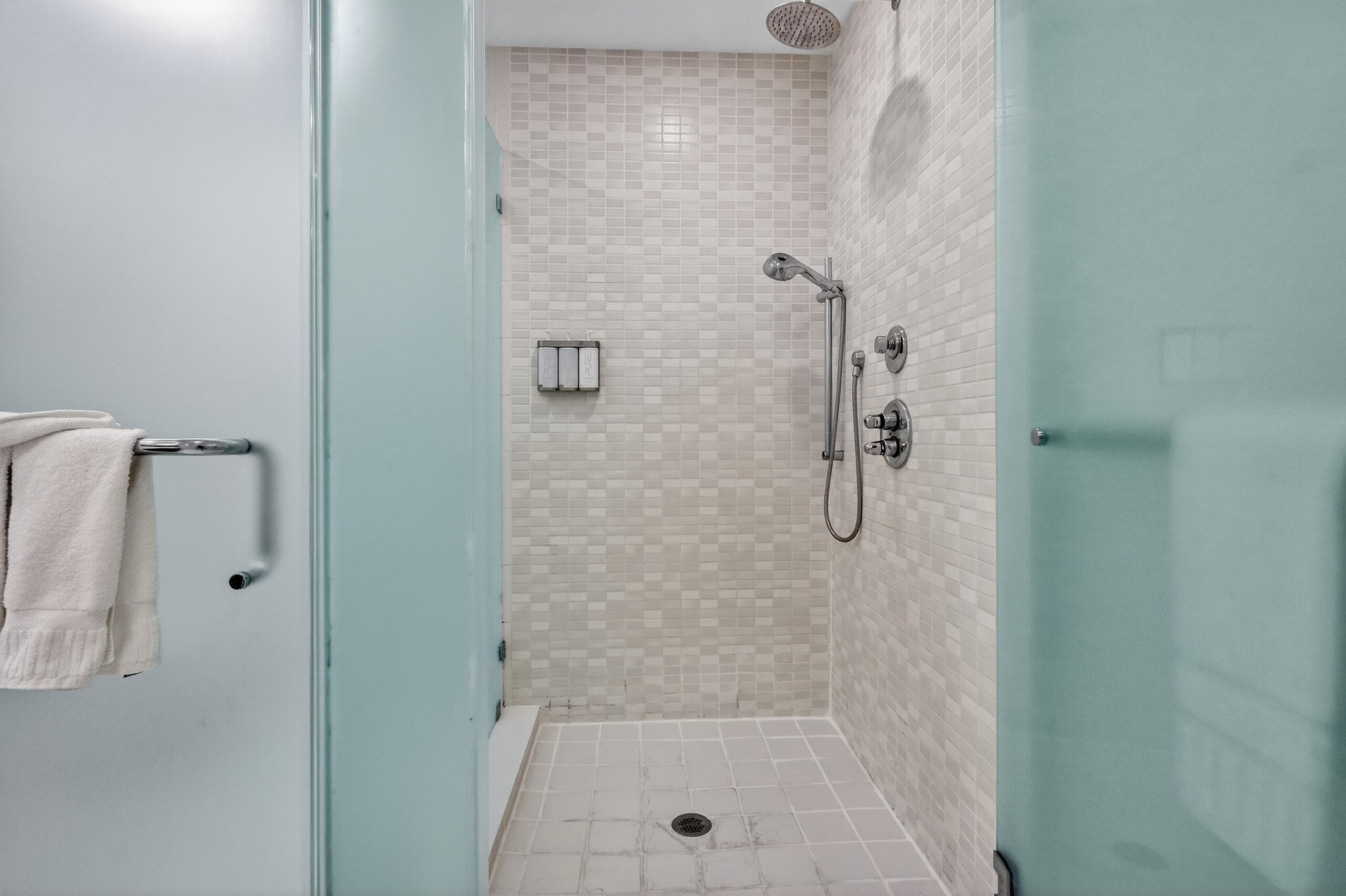5300 NW 87th Avenue 1215, Doral, FL 33178 — photo 20 of 28