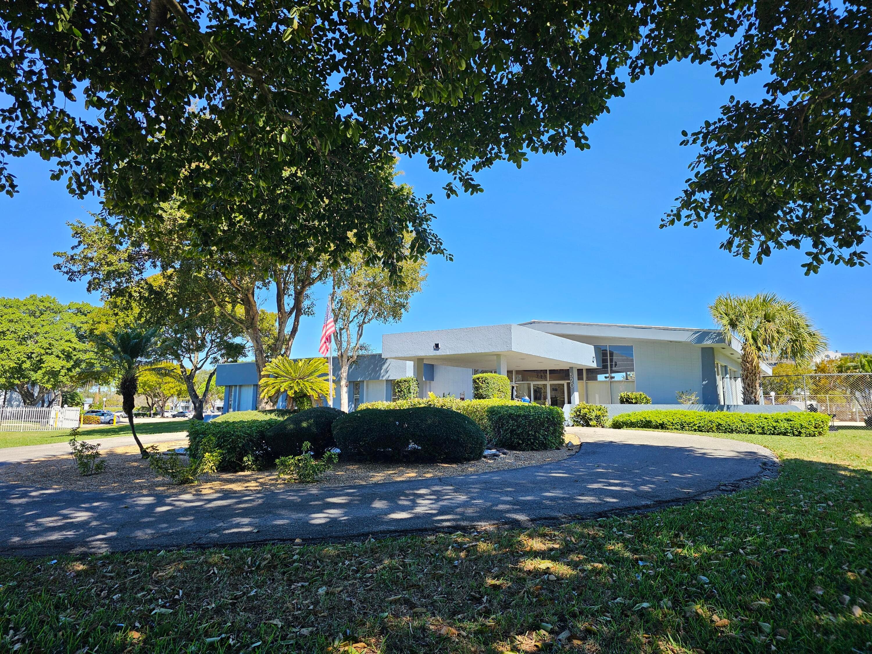 470 Executive Center Drive 2g, West Palm Beach, FL 33401 — photo 17 of 20