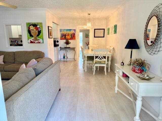 635 Durham W, Deerfield Beach, FL 33442 — photo 3 of 18