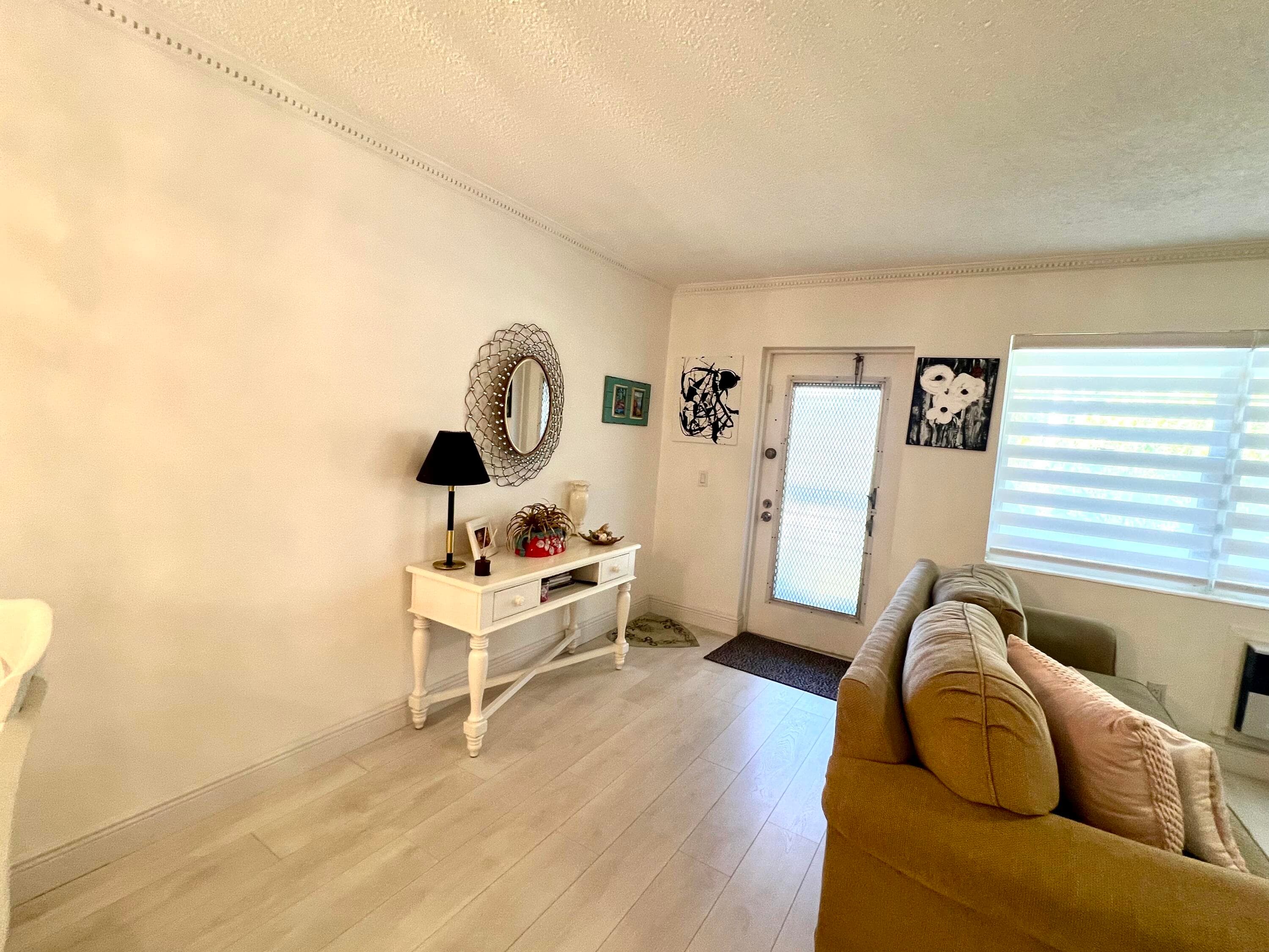 635 Durham W, Deerfield Beach, FL 33442 — photo 6 of 18