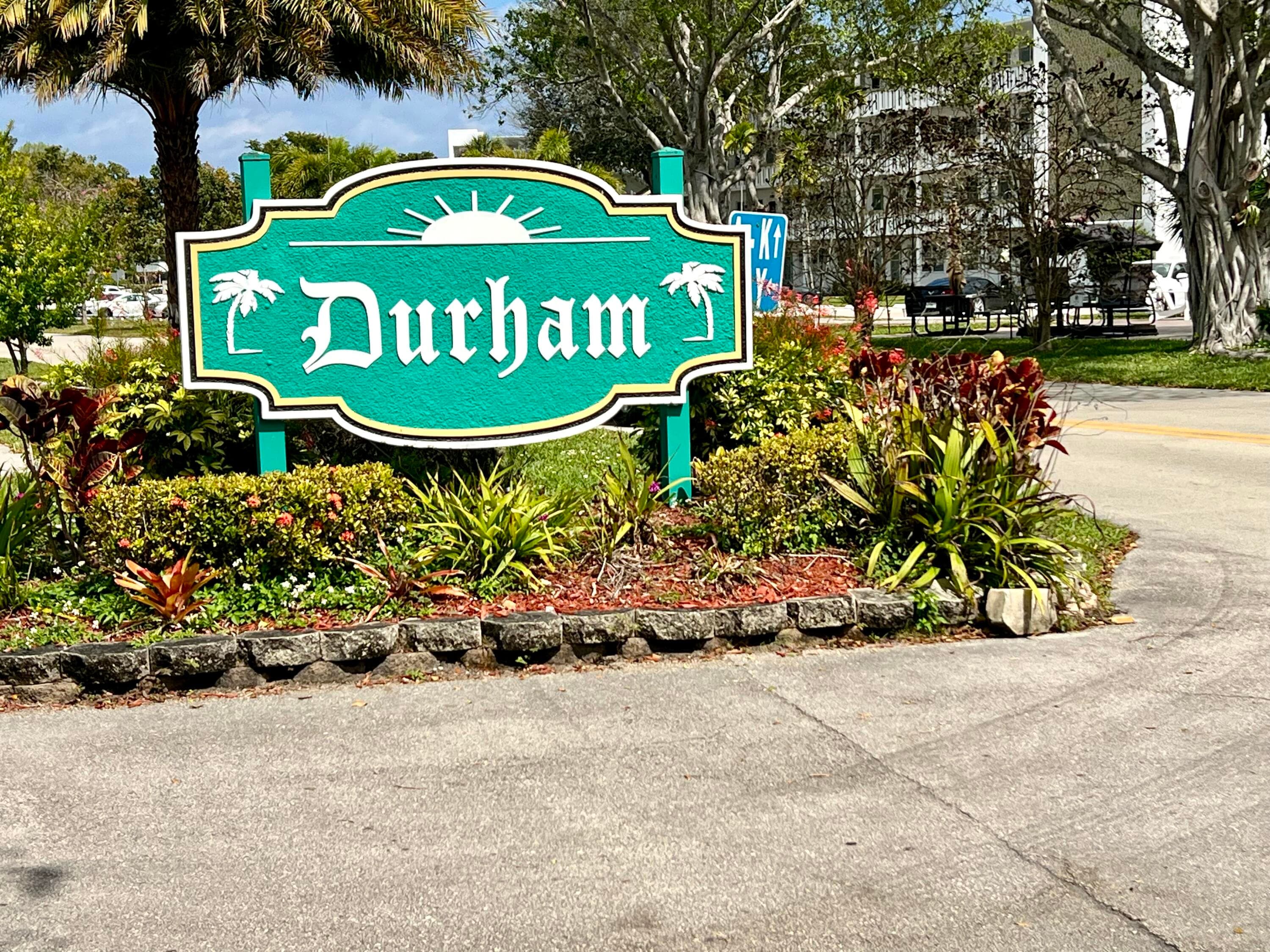 635 Durham W, Deerfield Beach, FL 33442 — photo 1 of 18