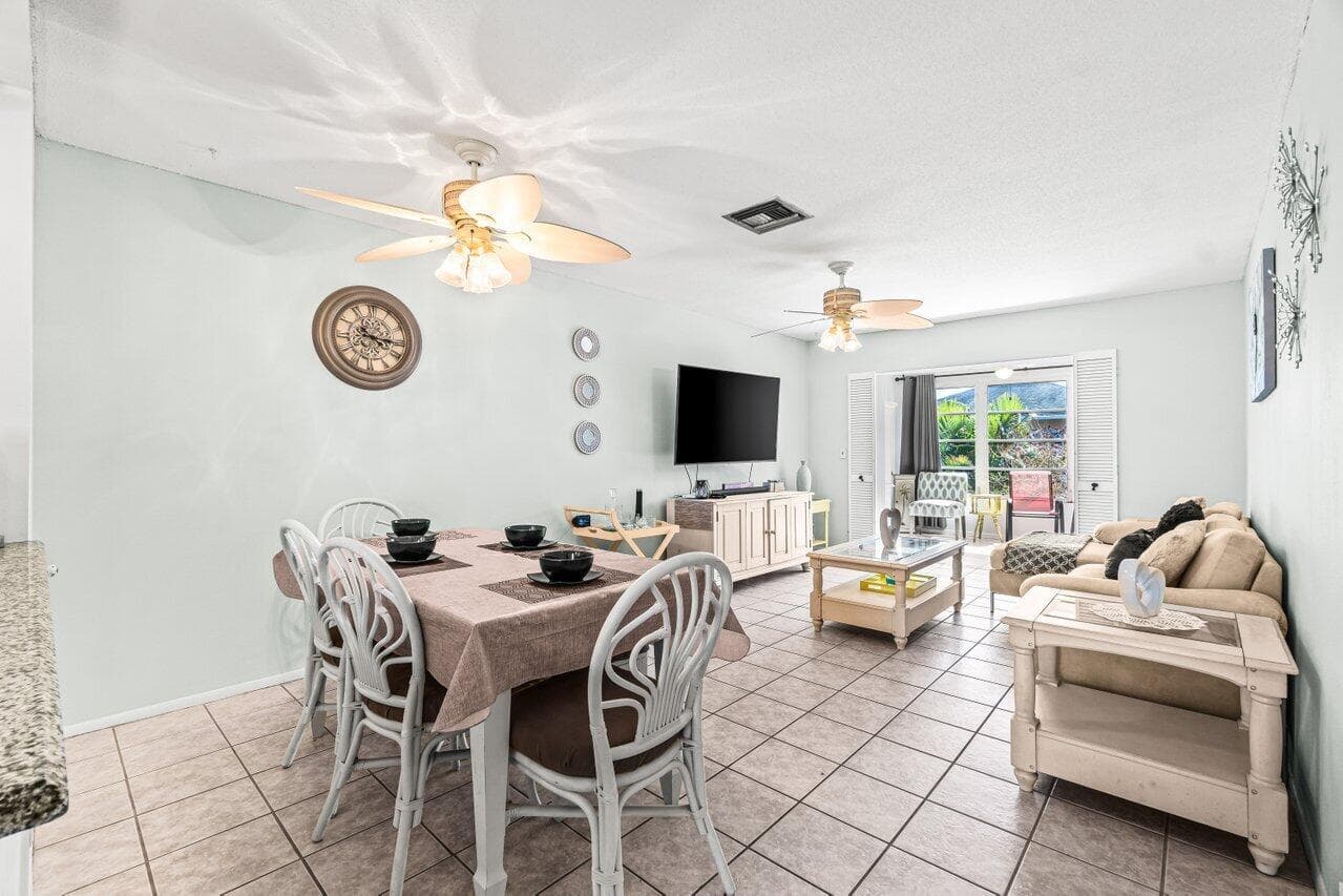 2121 NE 1st Court 202, Boynton Beach, FL 33435 — photo 9 of 28