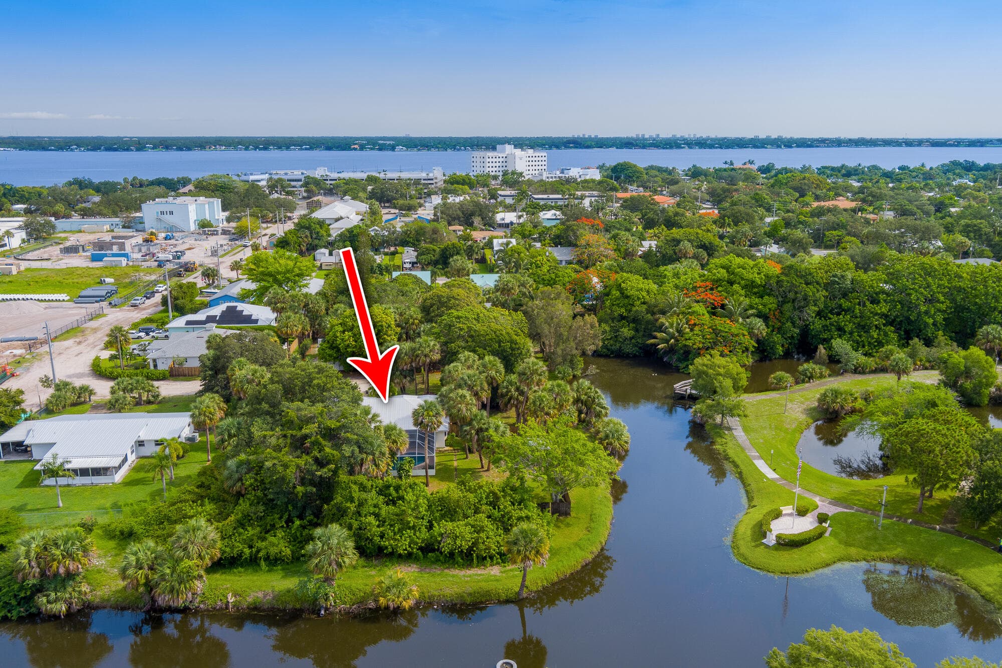 612 SE 6th Street, Stuart, FL 34994 — photo 5 of 40