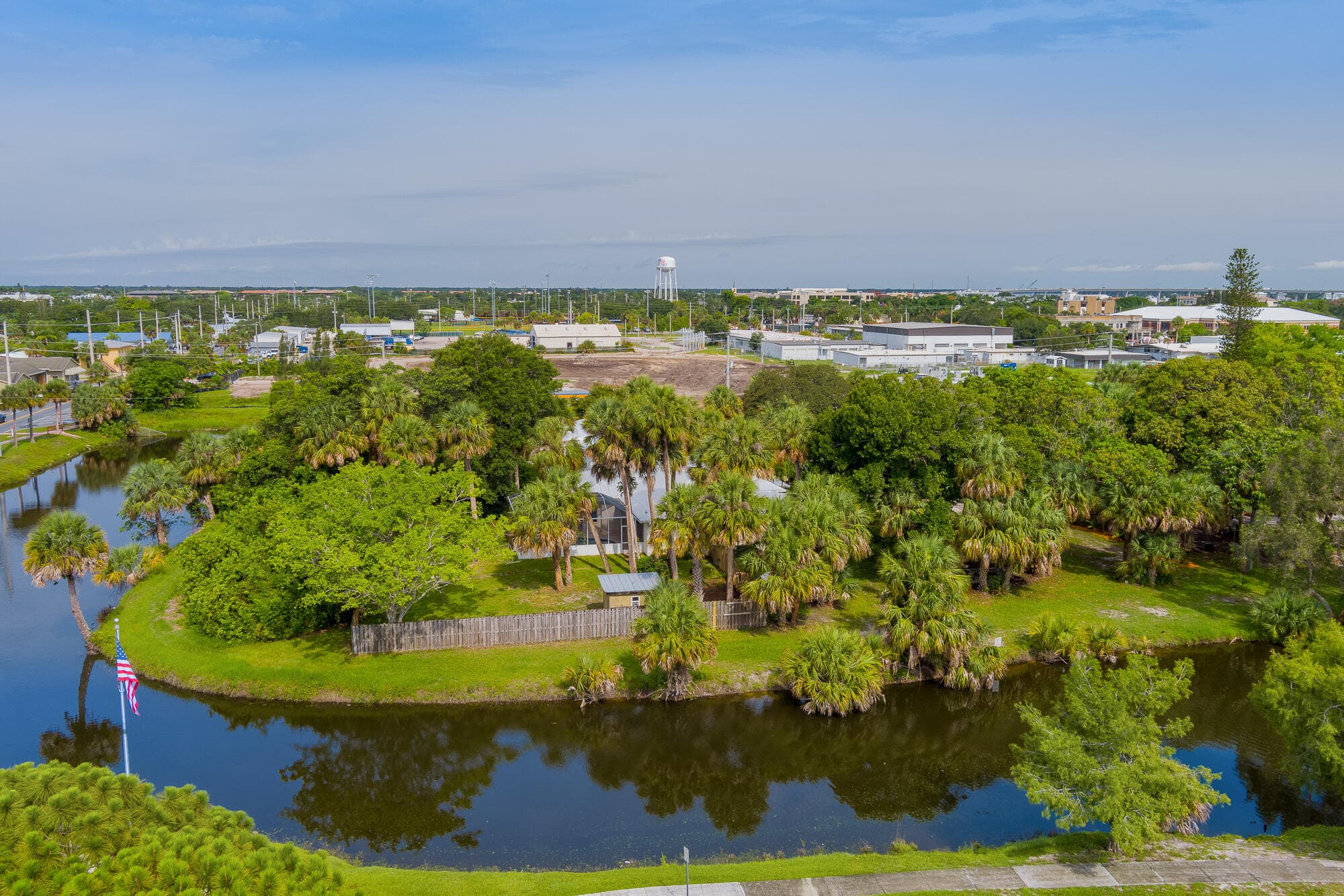 612 SE 6th Street, Stuart, FL 34994 — photo 7 of 40