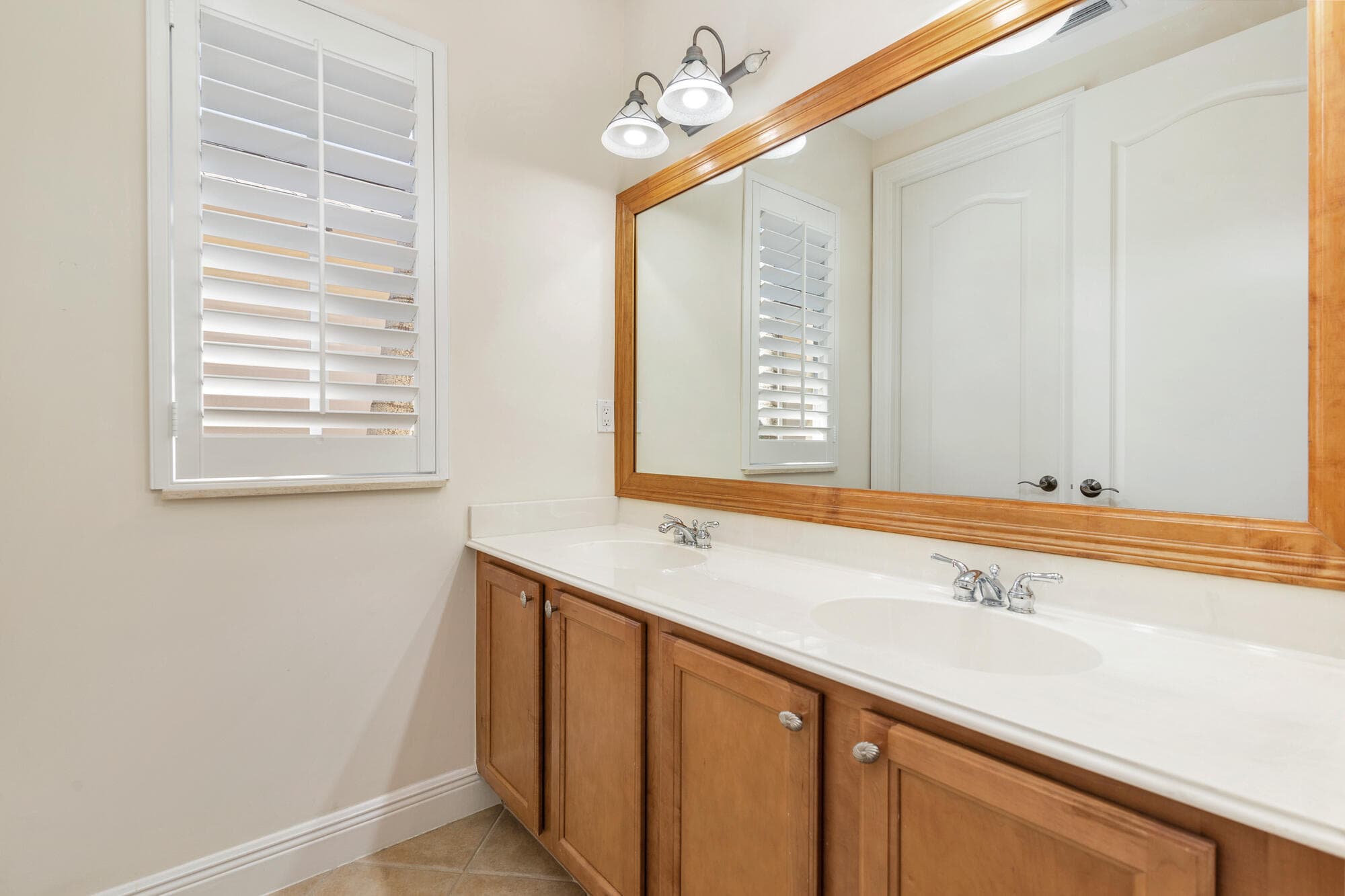 957 Mill Creek Drive, Palm Beach Gardens, FL 33410 — photo 24 of 48