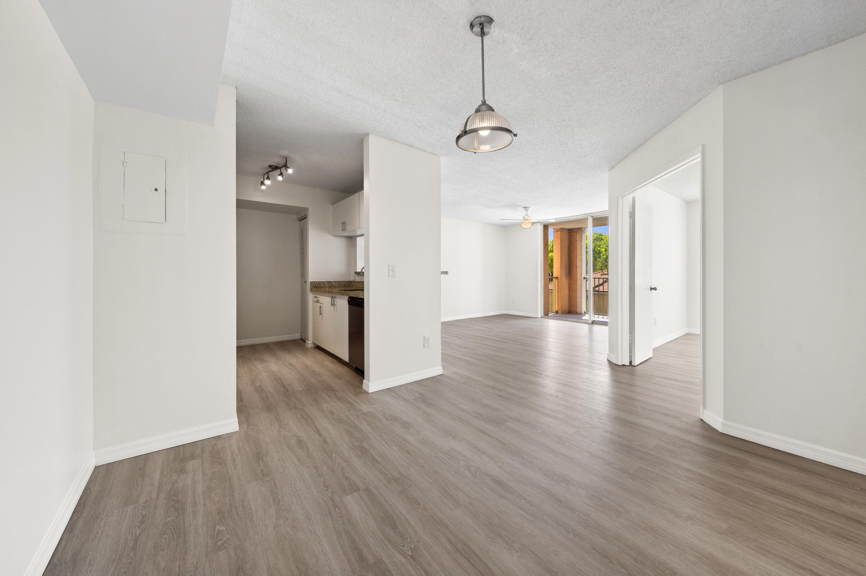 117 Yacht Club Way 205, Hypoluxo, FL 33462 — photo 5 of 29