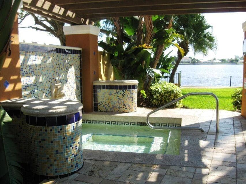 117 Yacht Club Way 205, Hypoluxo, FL 33462 — photo 17 of 29