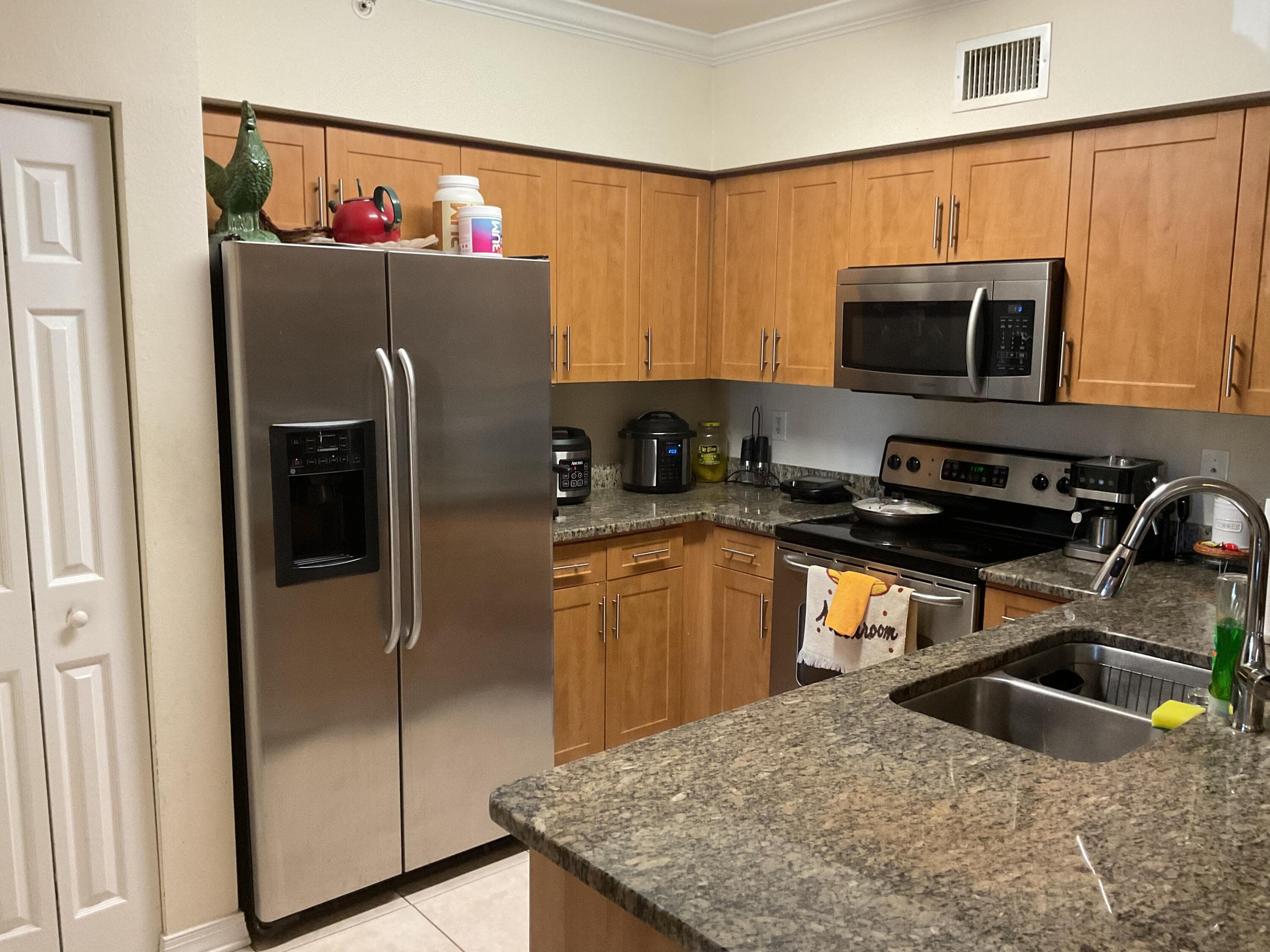 6505 Emerald Dunes Drive 204, West Palm Beach, FL 33411 — photo 7 of 28