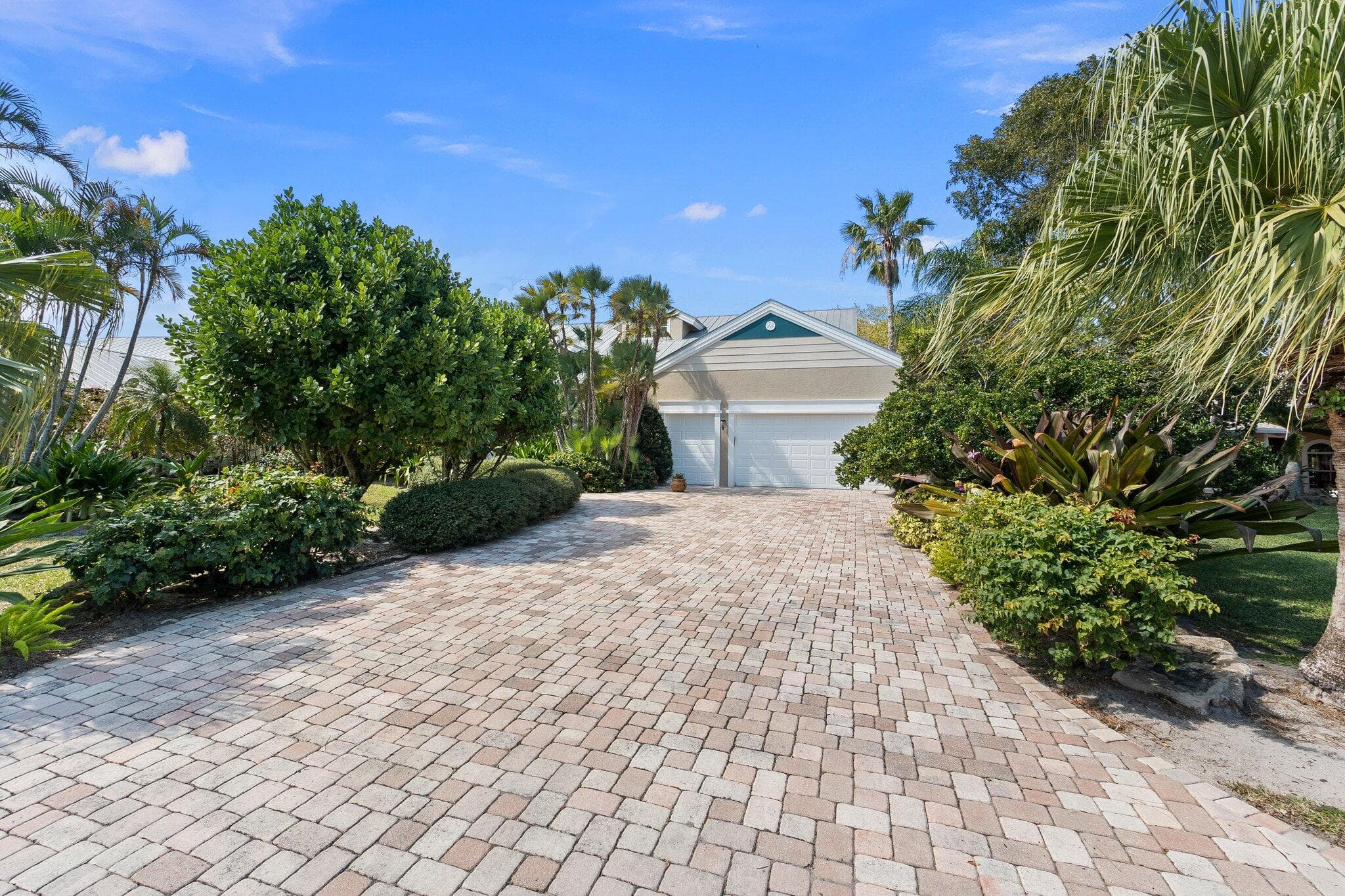 1993 SE Giffen Avenue, Port St. Lucie, FL 34952 — photo 7 of 124
