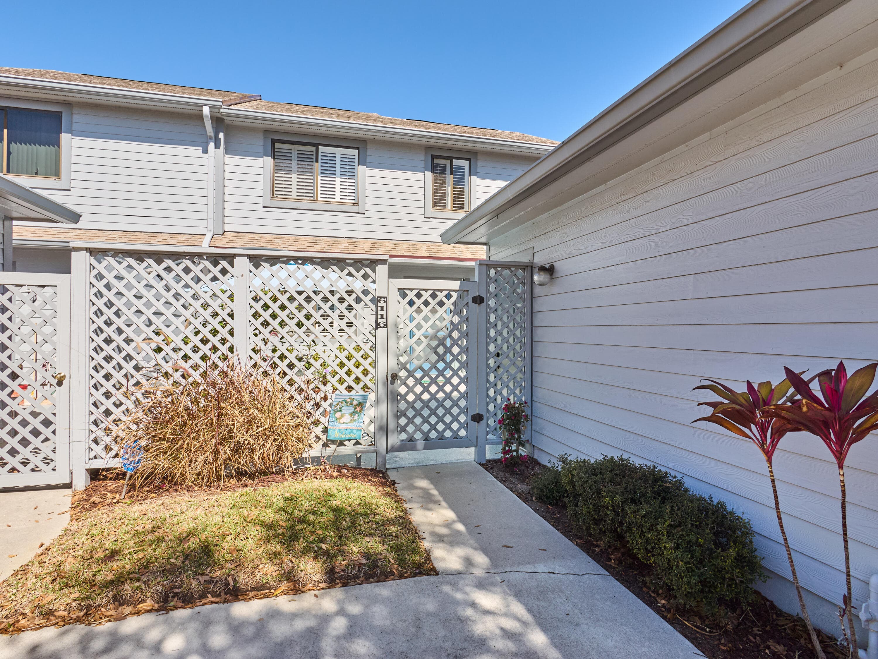6116 SE Georgetown Place, Hobe Sound, FL 33455 — photo 3 of 46